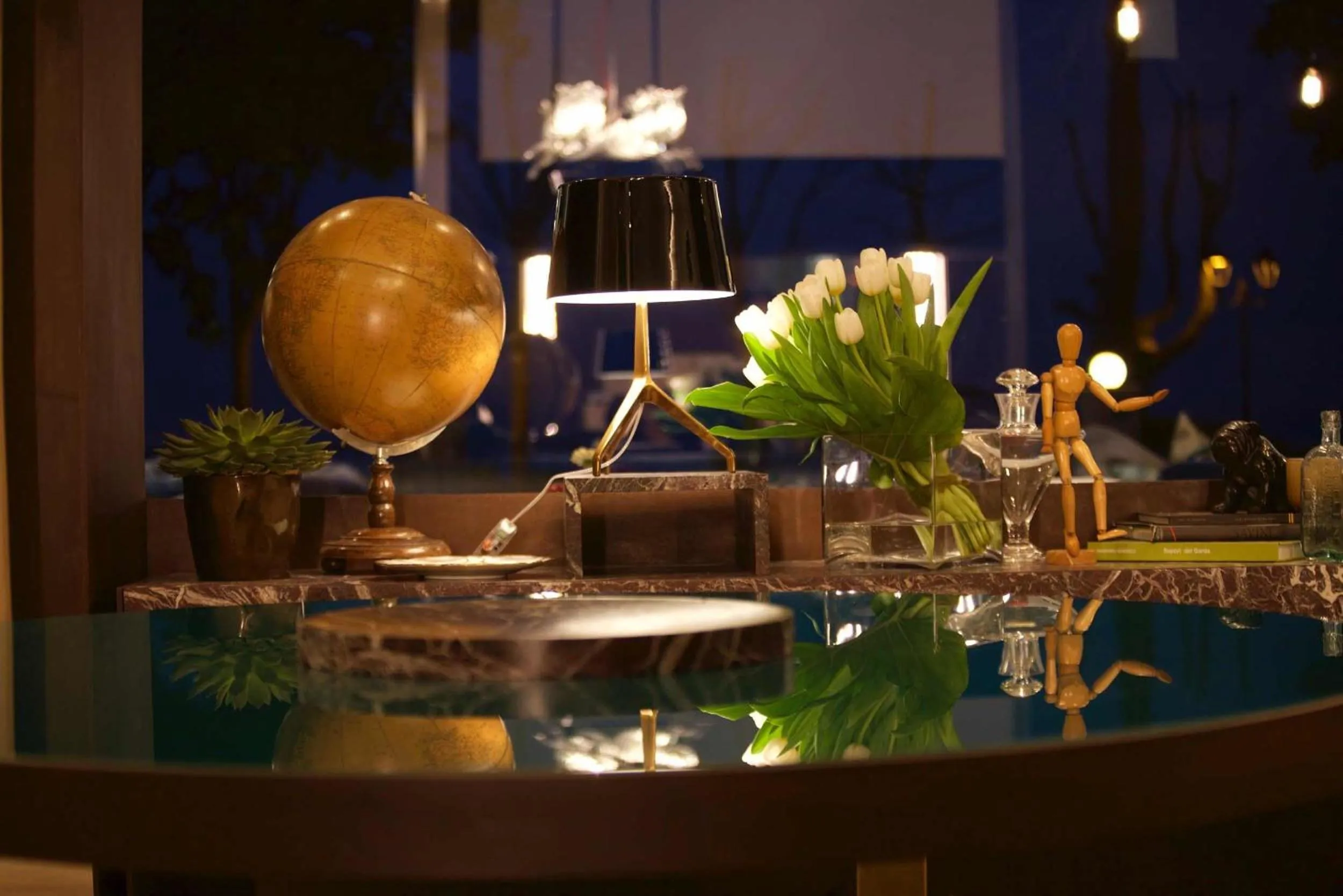 Decorative detail in Park Hotel