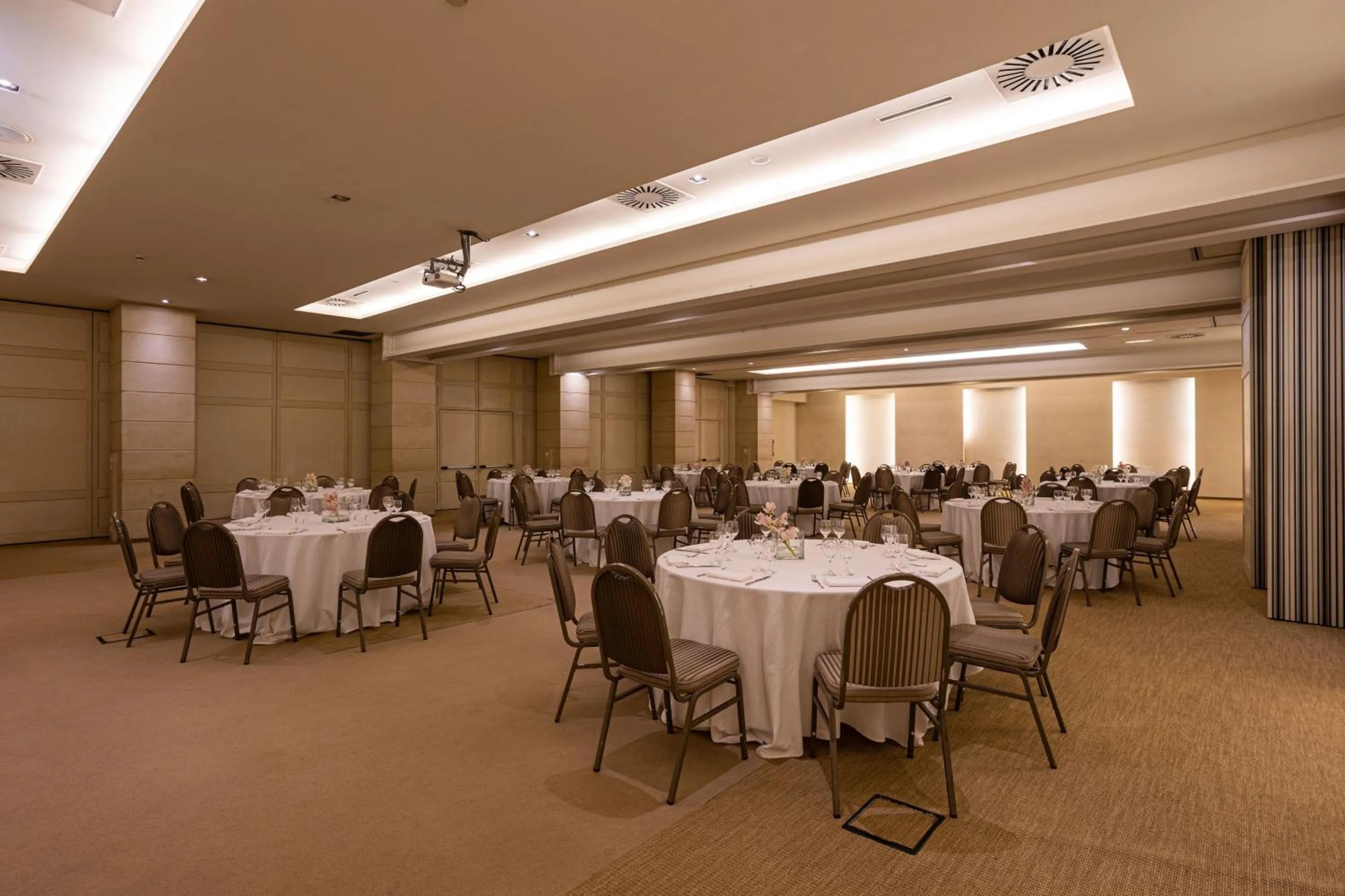 Banquet/Function facilities in Cosmo Hotel Palace