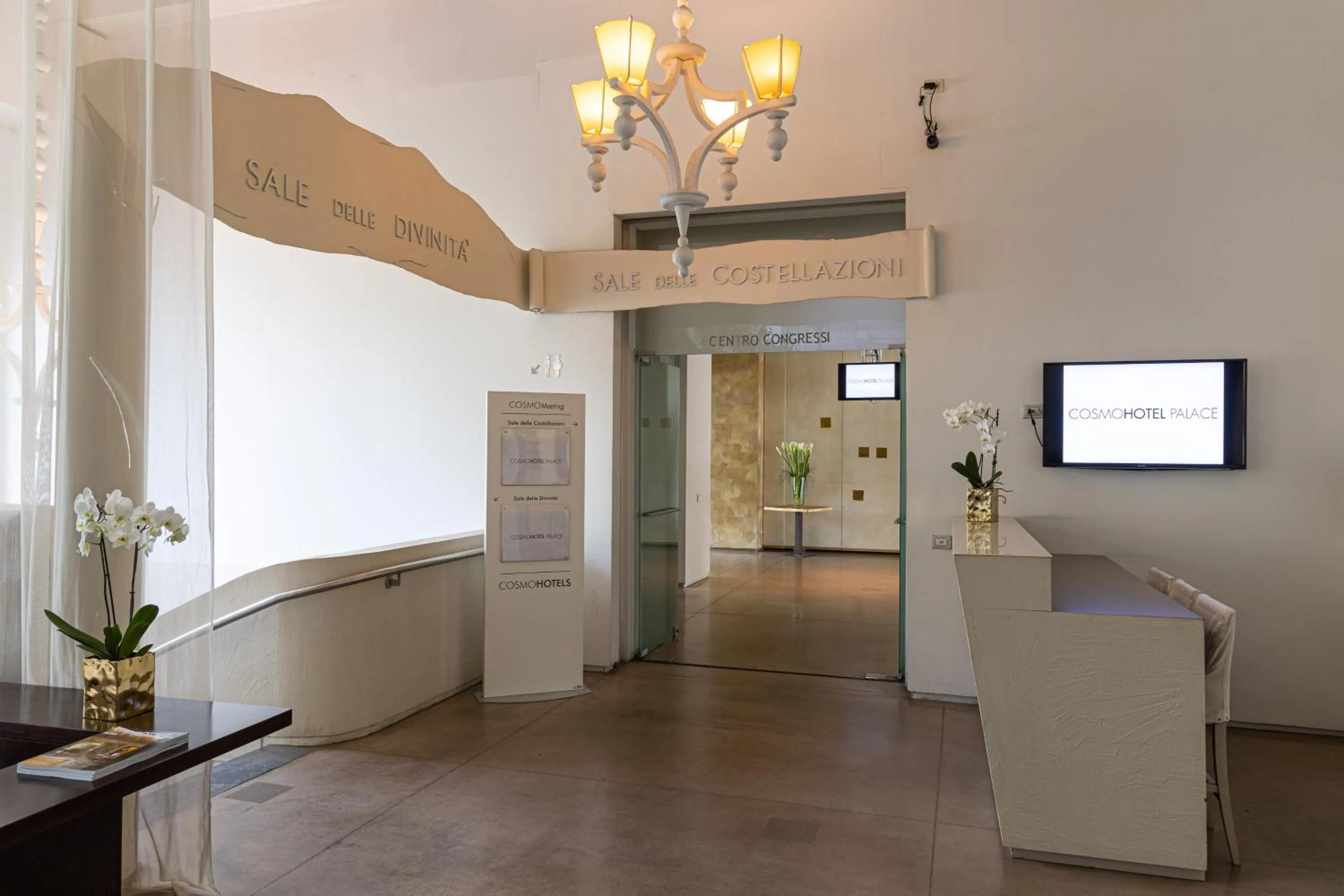 Meeting/conference room in Cosmo Hotel Palace