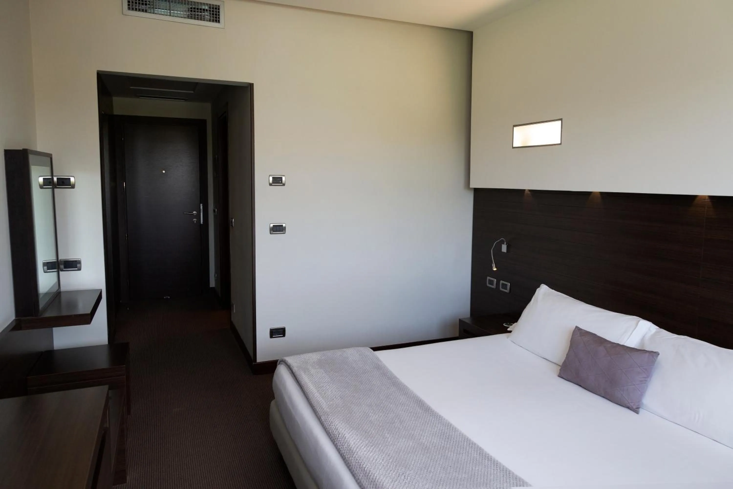 Photo of the whole room, Bed in Hotel Selene Pomezia