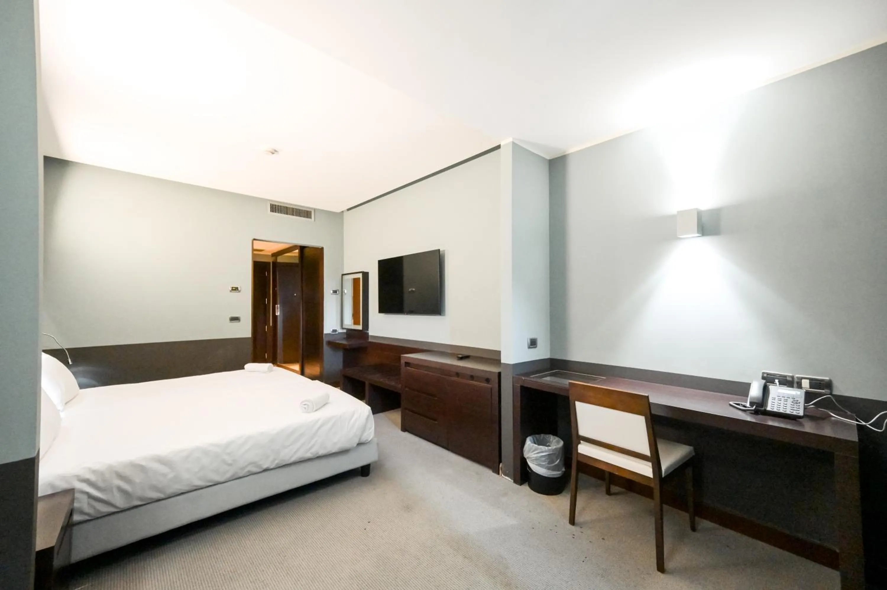 Bedroom, Bed in Hotel Selene Pomezia