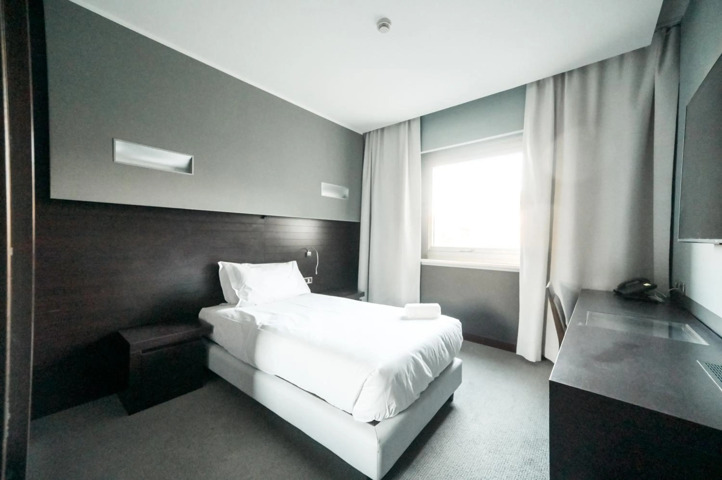 Bedroom, Bed in Hotel Selene Pomezia