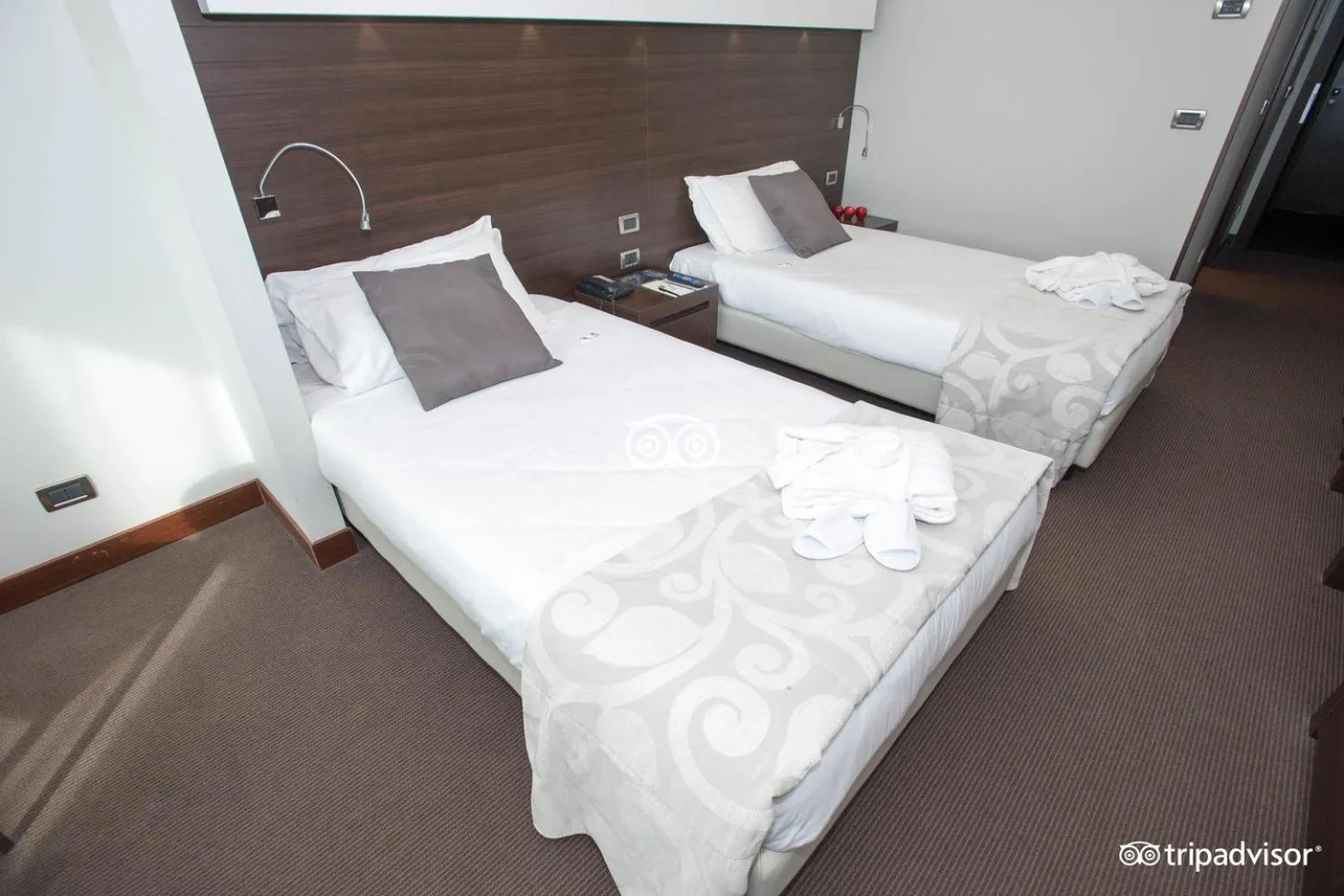 Photo of the whole room, Bed in Hotel Selene Pomezia