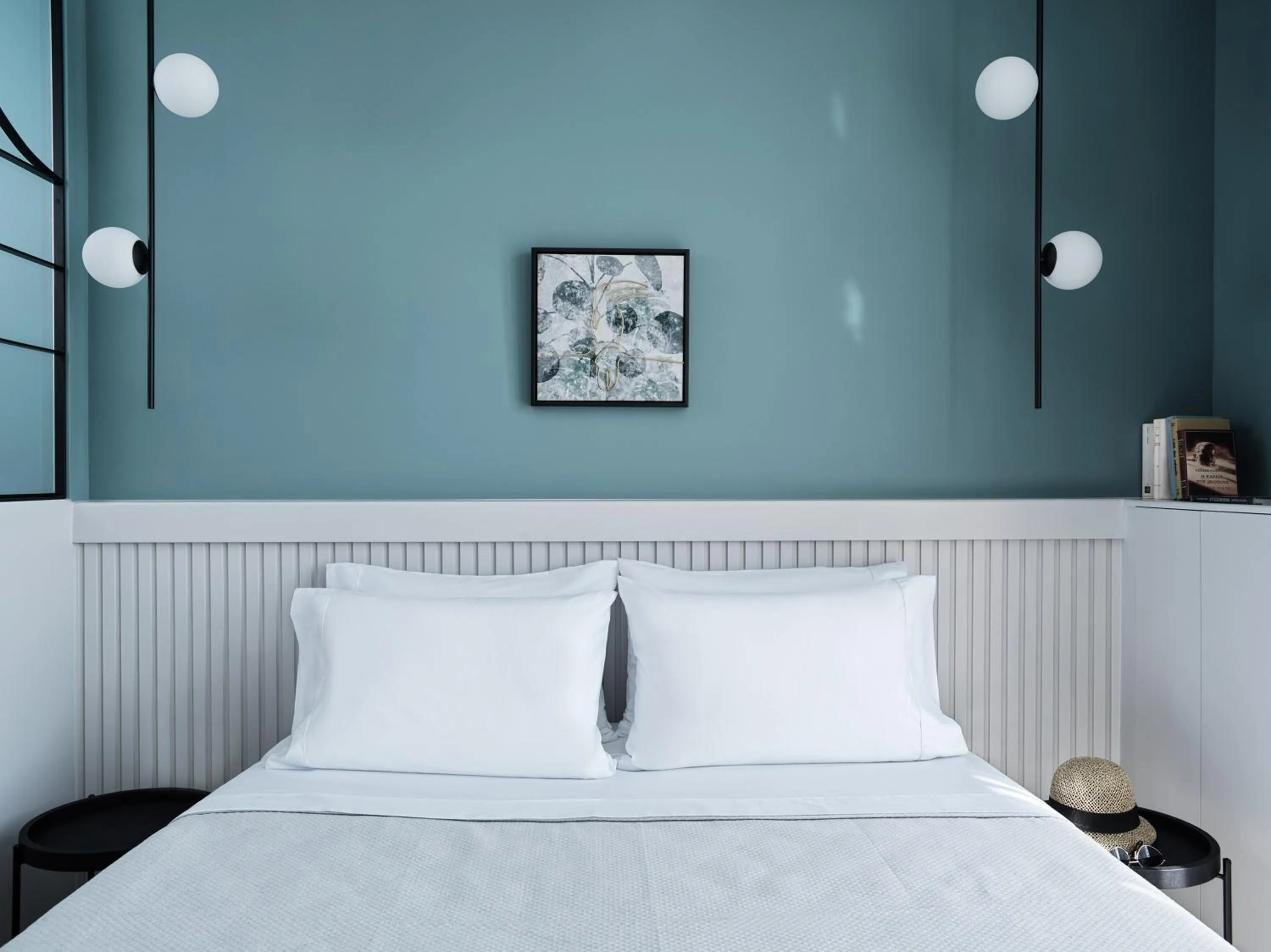 Bed in Athens City View Urban Suites