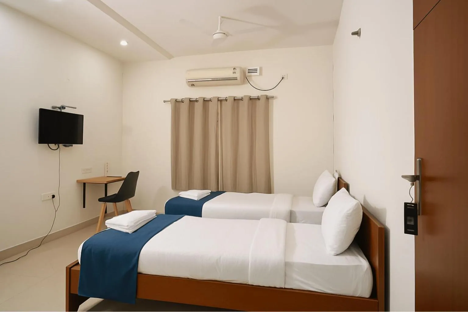 Bedroom, Bed in White Fern Stays Serviced Apartments - Gachibowli