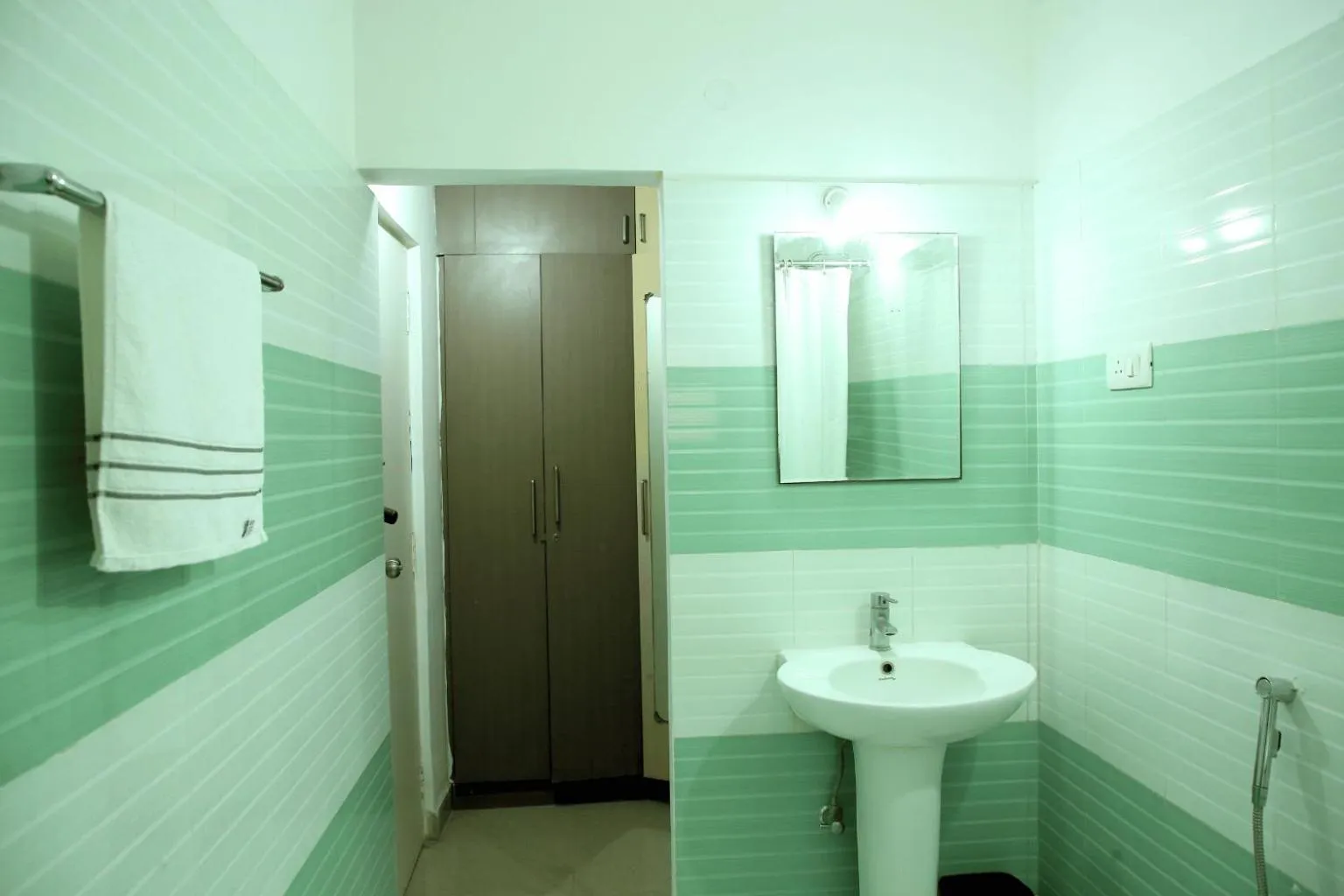 Bathroom in White Fern Stays Serviced Apartments - Gachibowli