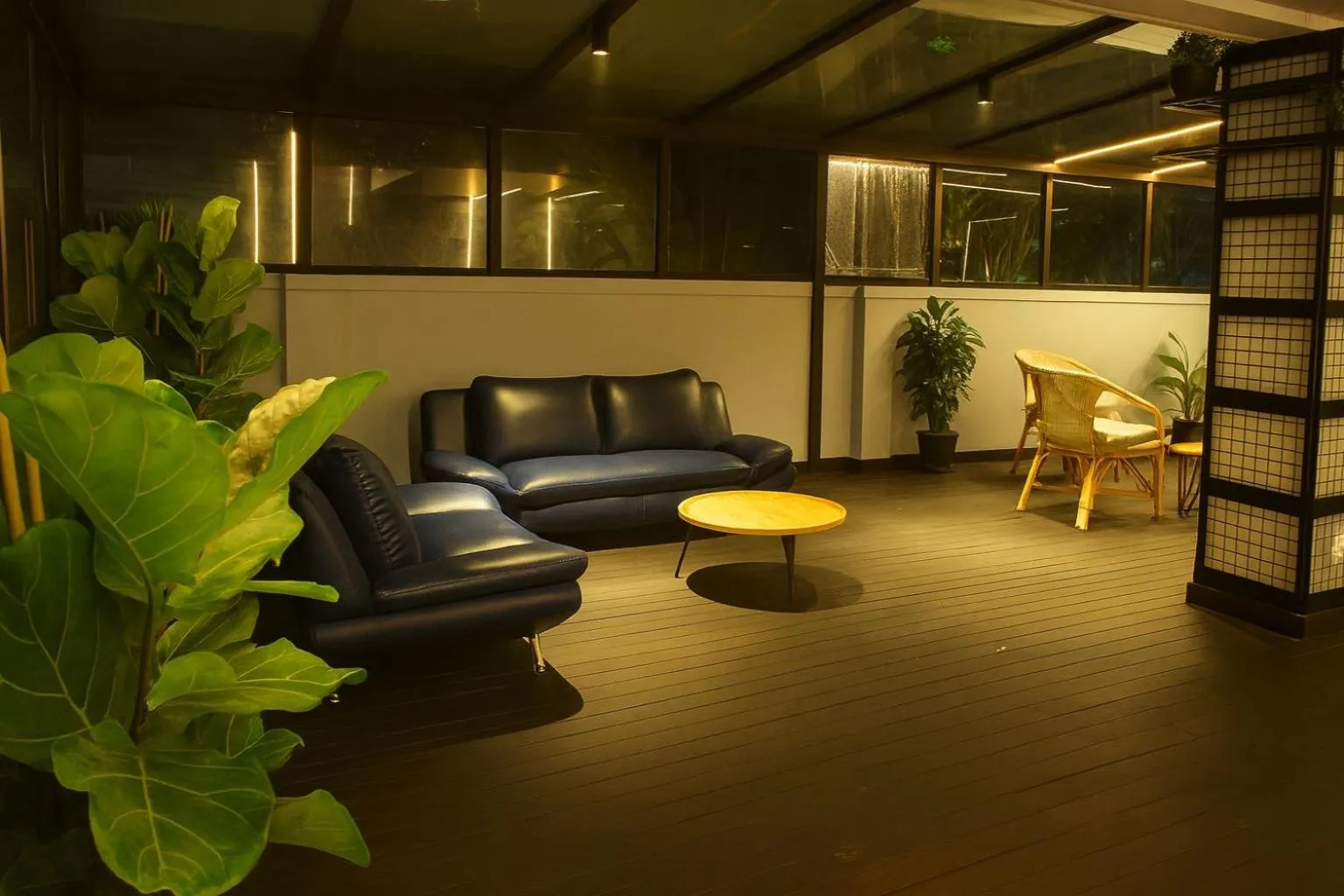 Restaurant/places to eat in White Fern Stays Serviced Apartments - Gachibowli