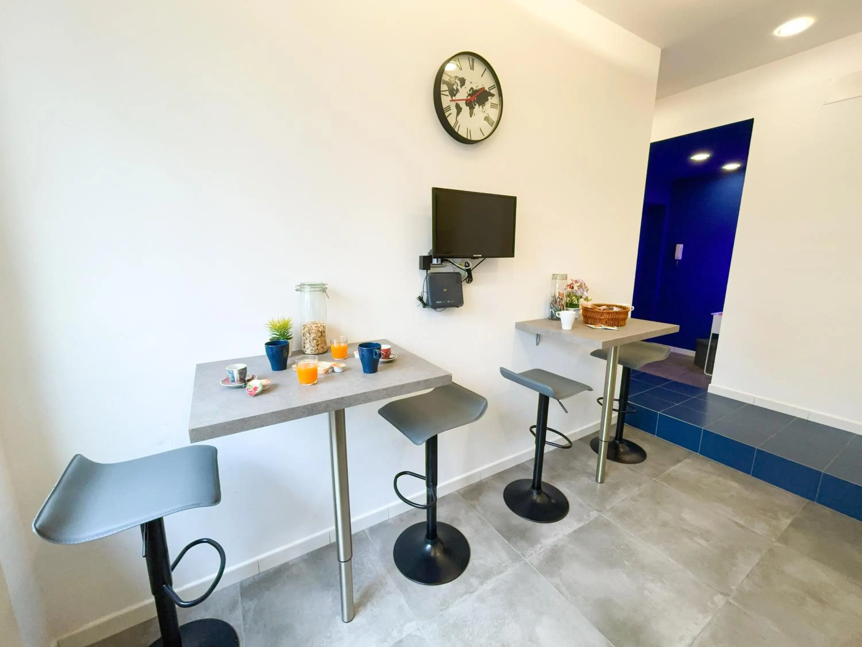 Food and drinks in B&B i Murales