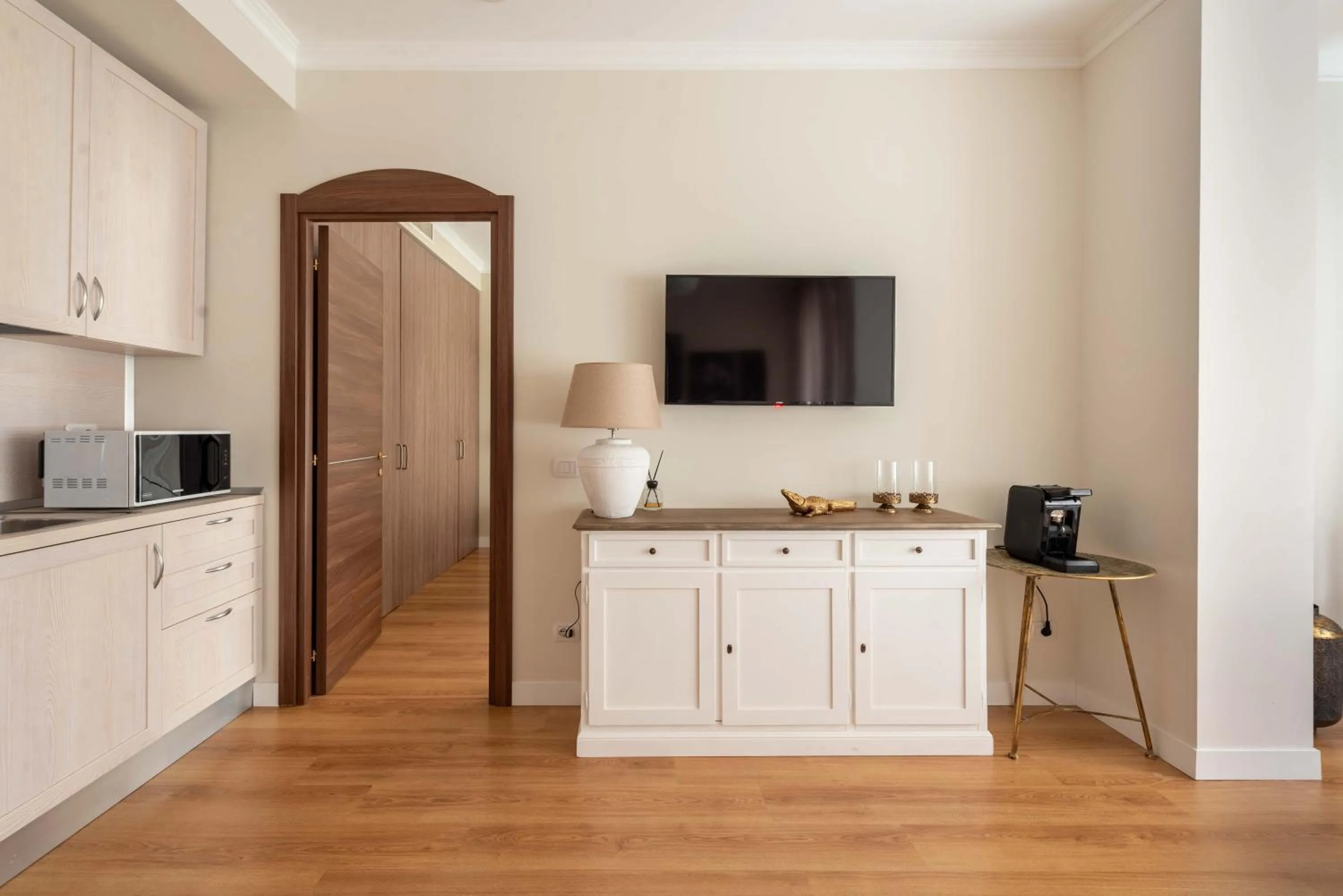 TV and multimedia in SuityRHome Campo de' Fiori