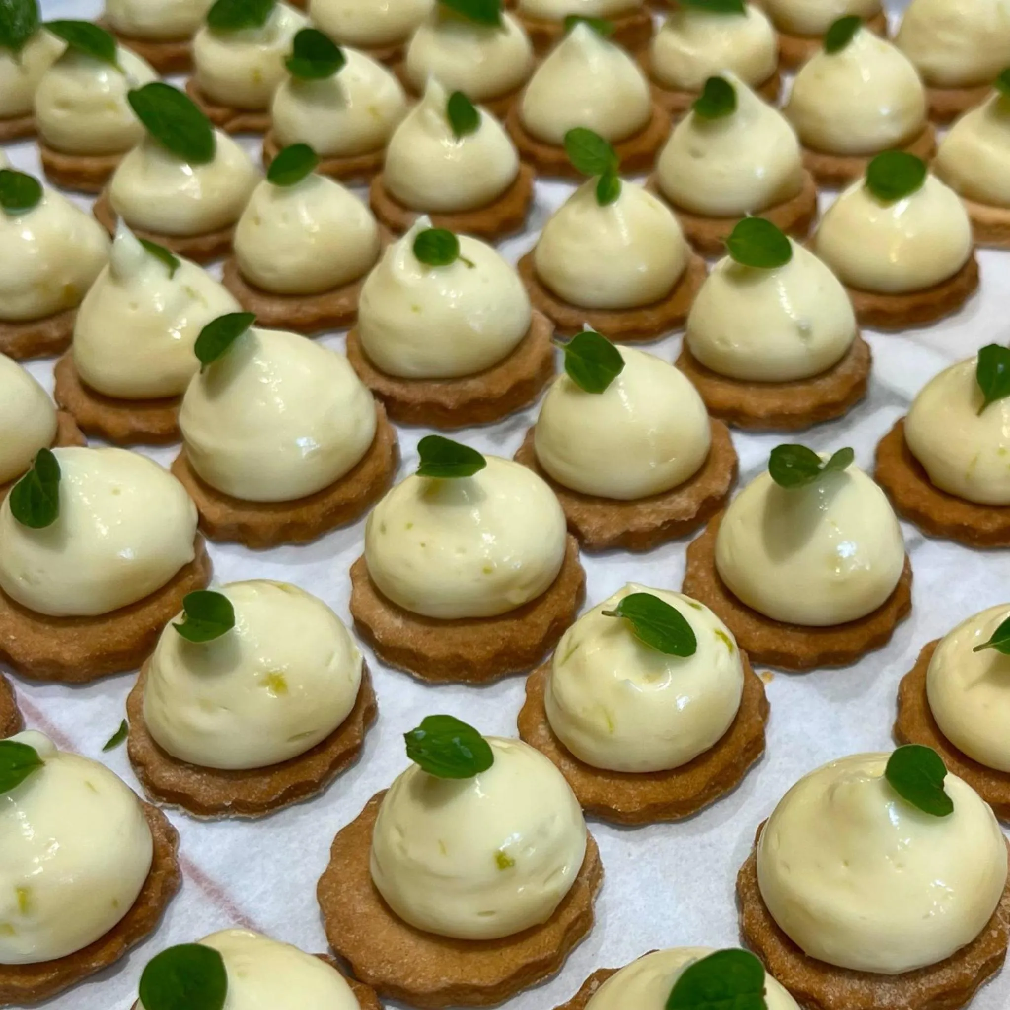 Restaurant/places to eat in Auberge du Relais d'Auniac - Hôtel Bar Restaurant Piscine