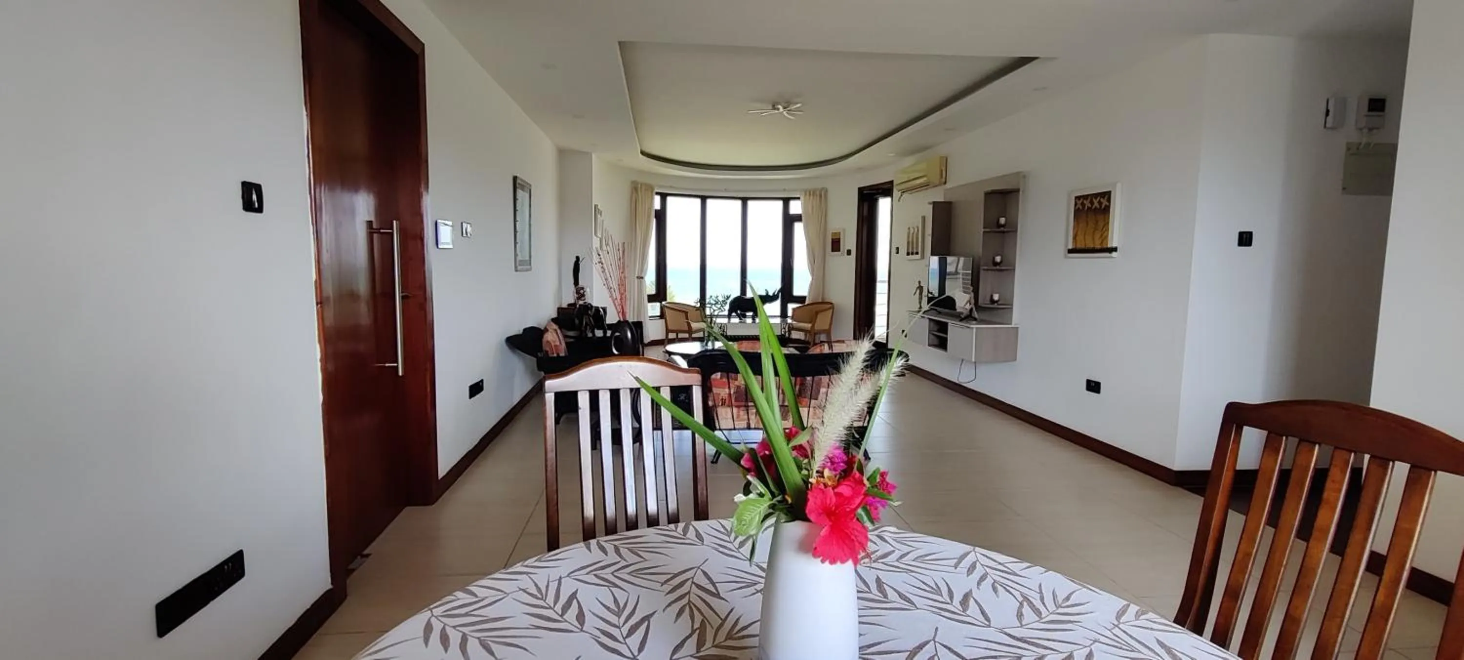 Dining area, Bed in English Point Residence Beach Apartments Mombasa