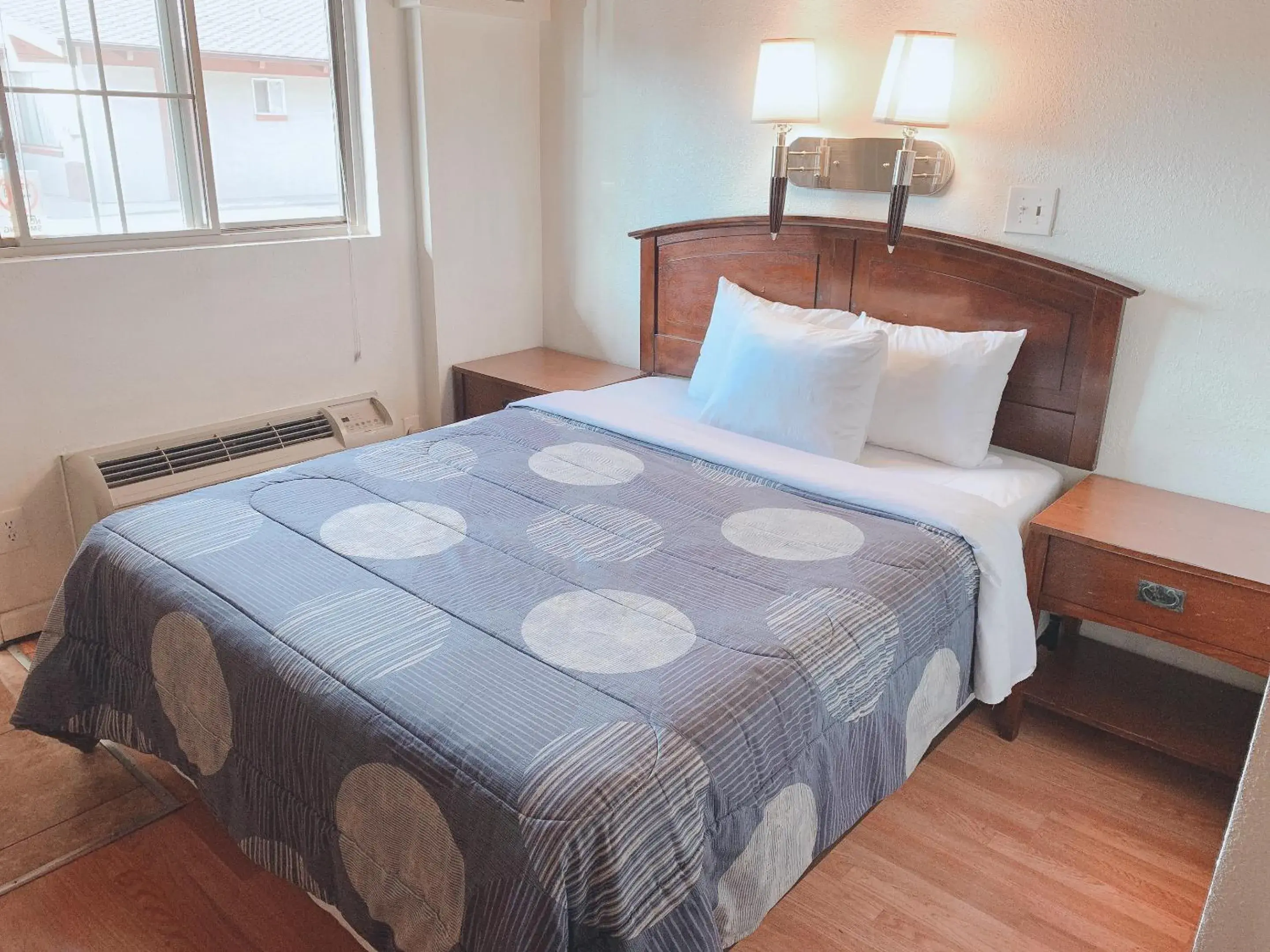 Bed in Fort Collins Inn Bed in Fort Collins Inn