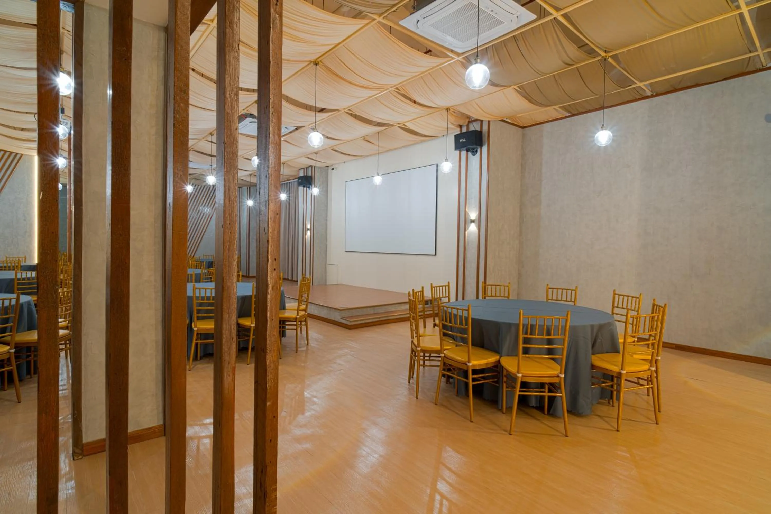 Meeting/conference room in MySpace Hotel Comembo Taguig