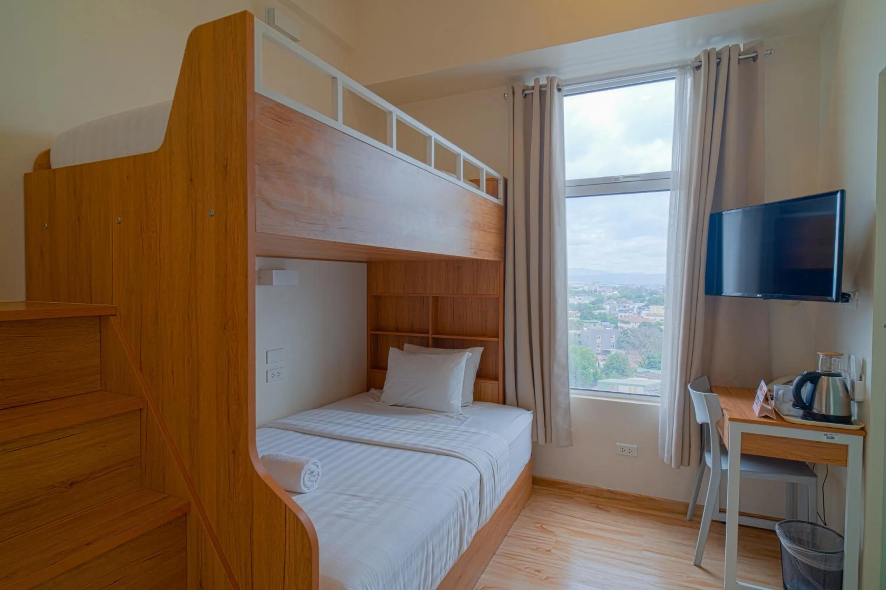 bunk bed, Bed in MySpace Hotel Comembo Taguig