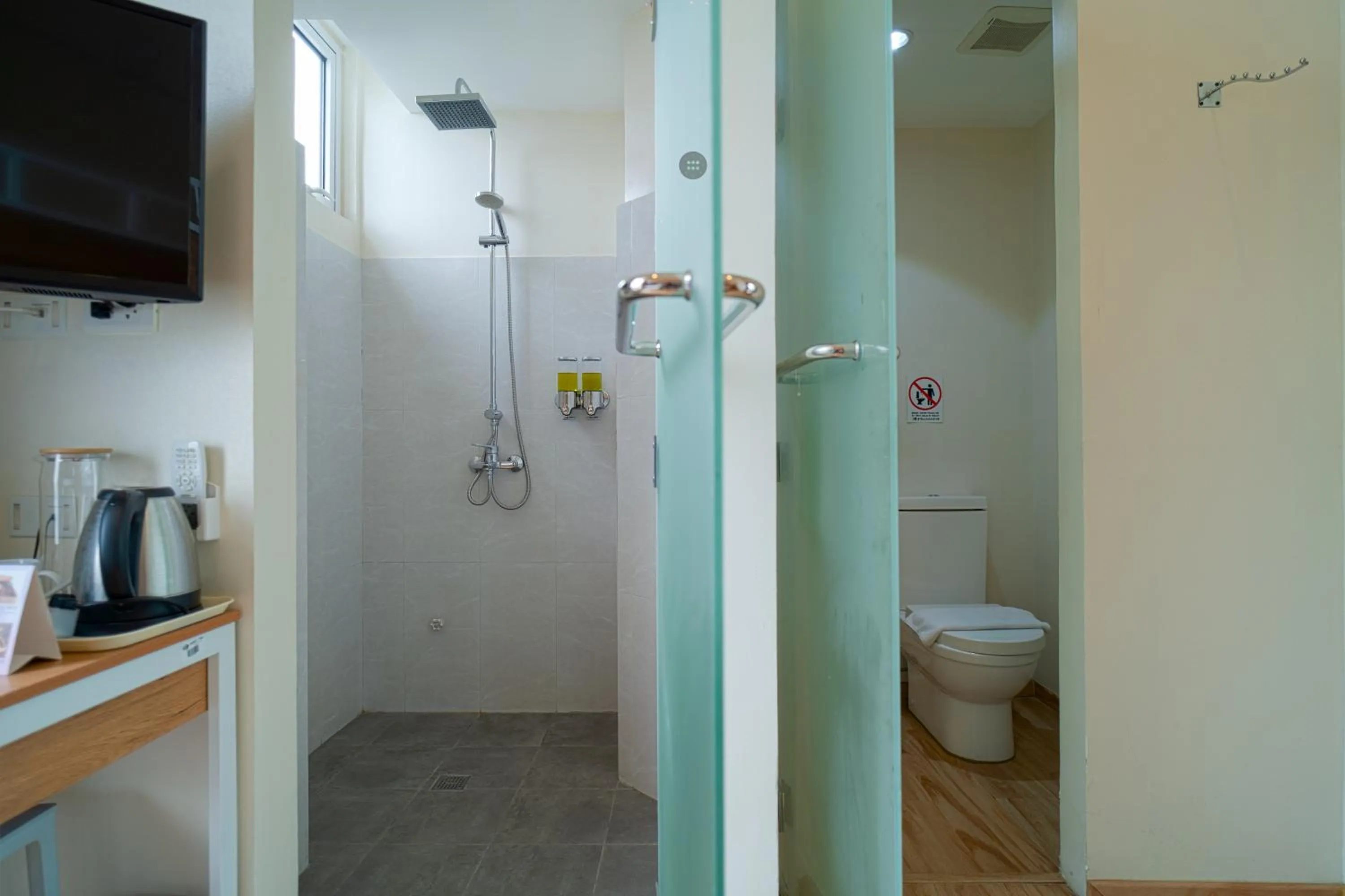 Bathroom in MySpace Hotel Comembo Taguig