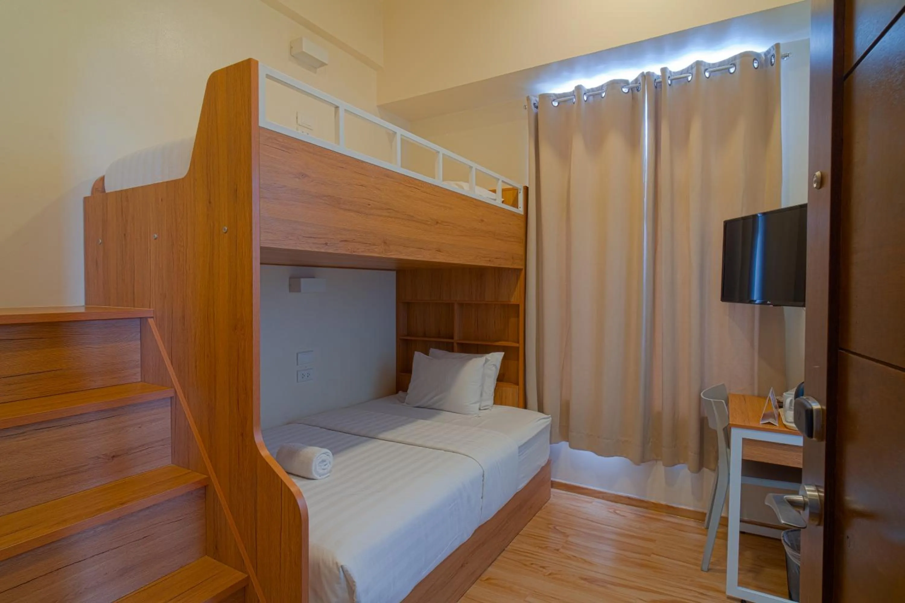 Bedroom, Bed in MySpace Hotel Comembo Taguig