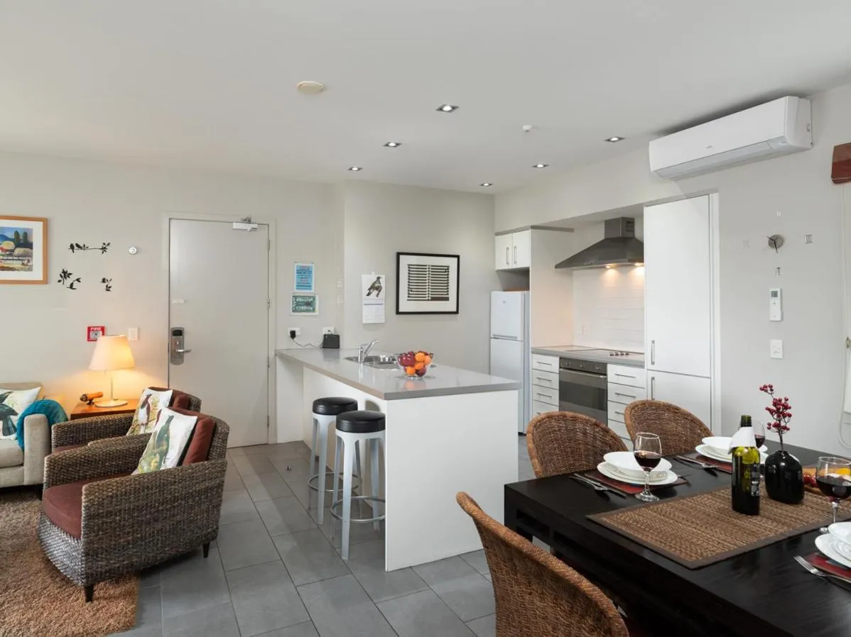 Shower in Oceanside - Paihia Waterfront Apartment