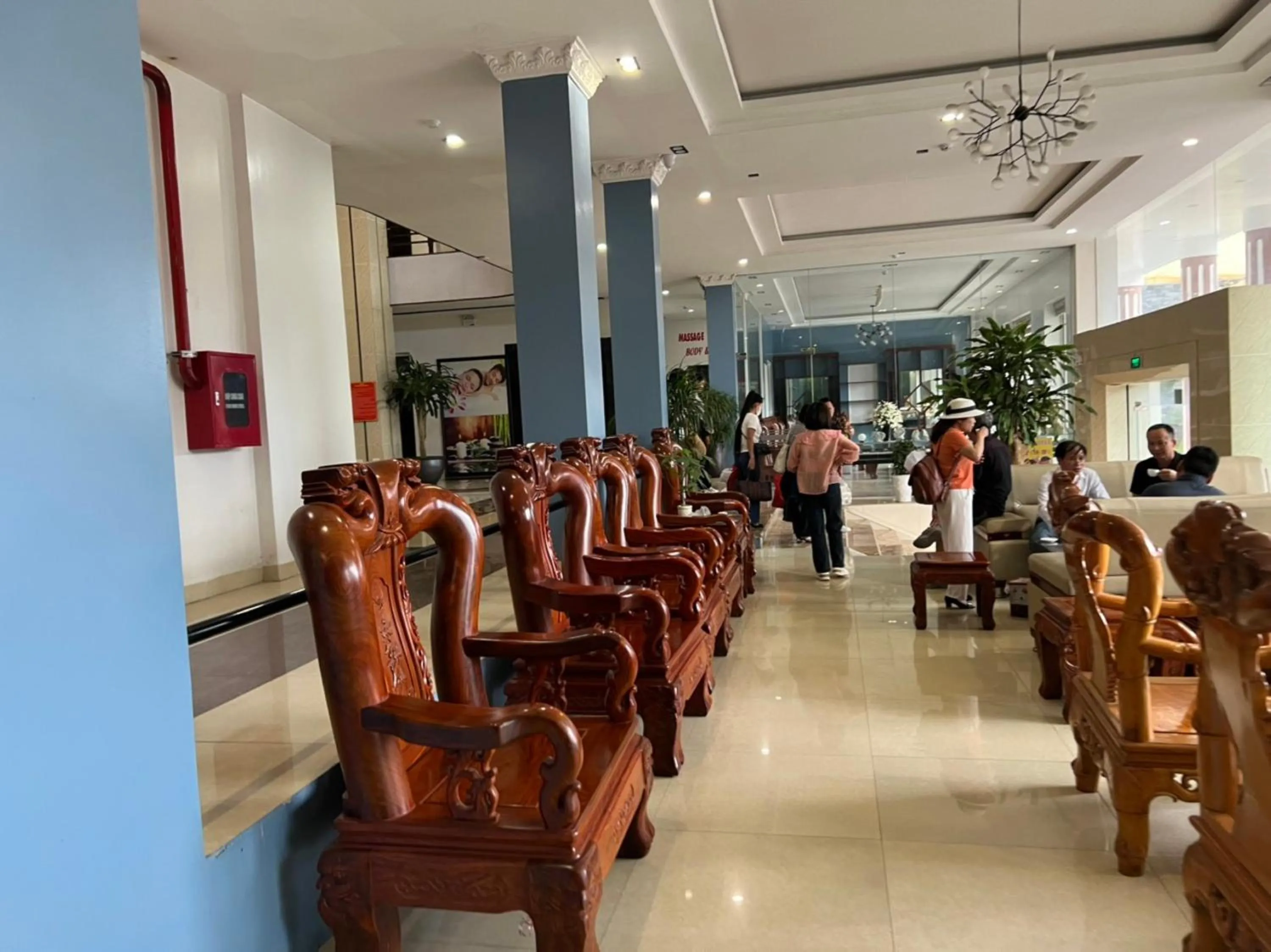 Lobby or reception in SONG HONG VIEW HOTEL