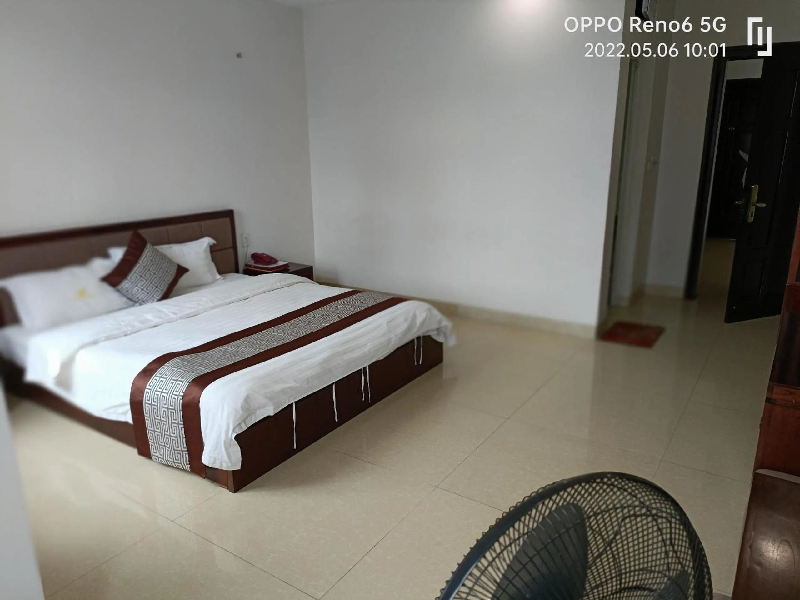 View (from property/room), Bed in SONG HONG VIEW HOTEL