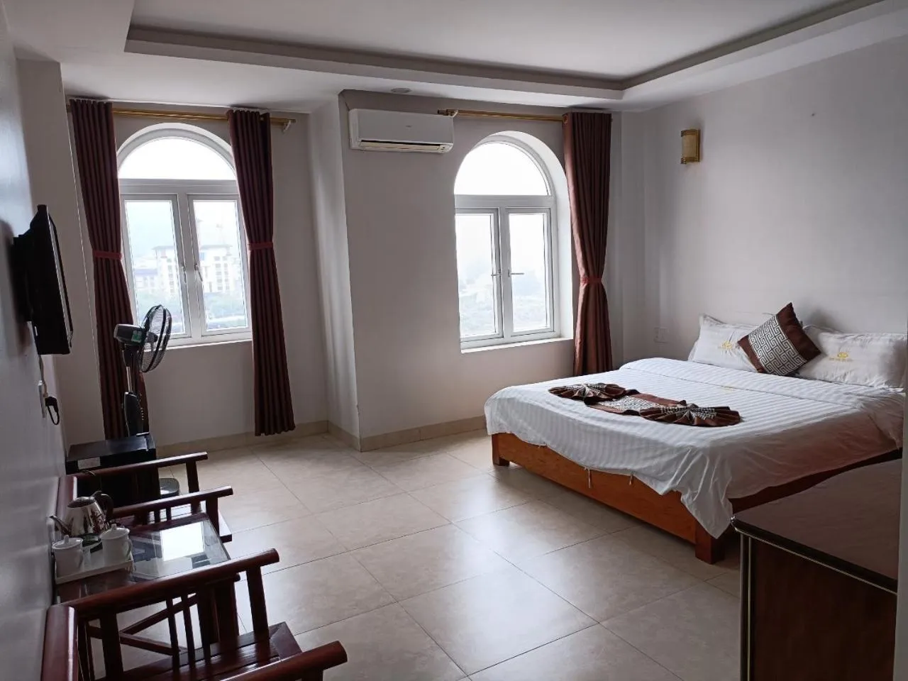 Photo of the whole room, Bed in SONG HONG VIEW HOTEL