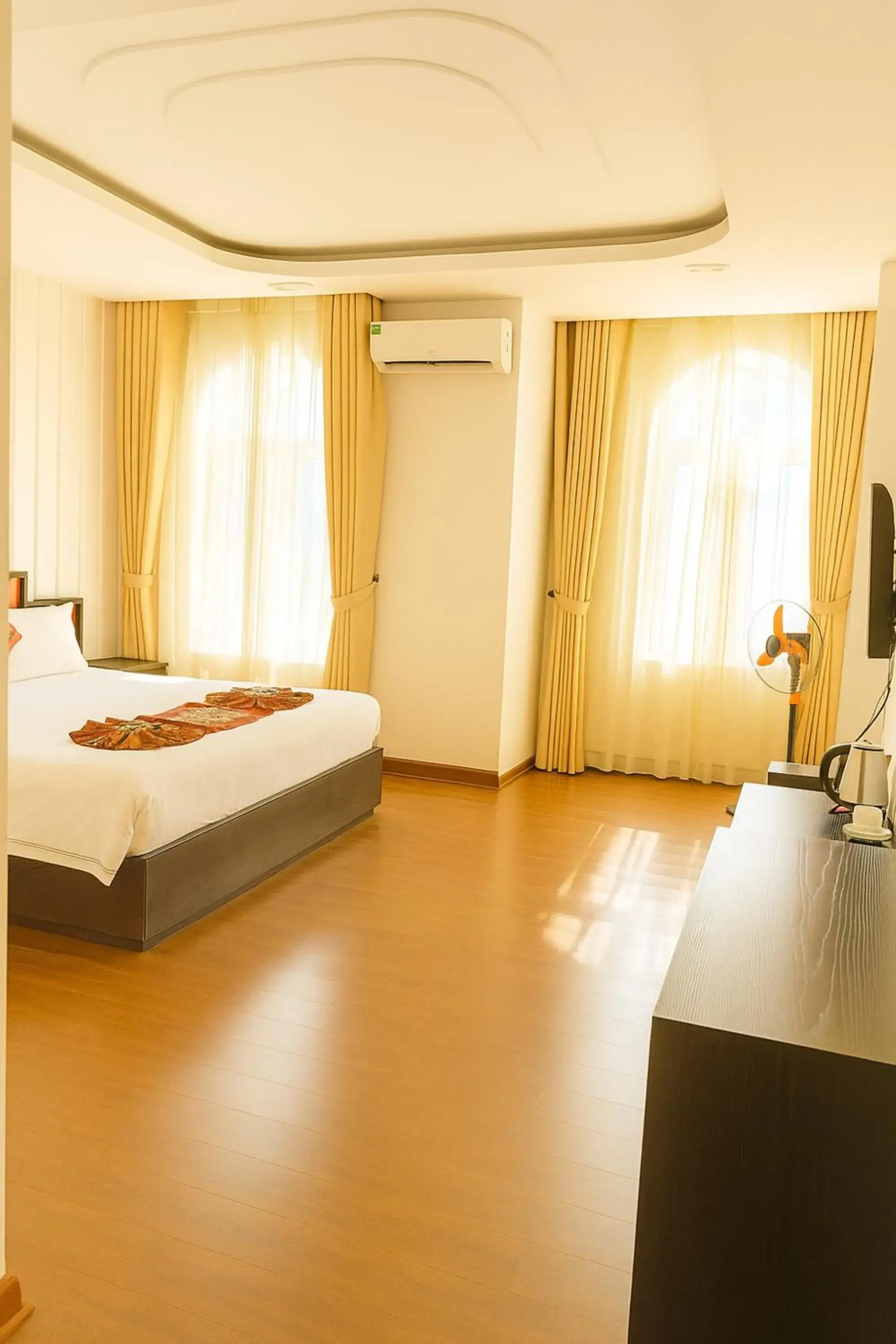 Bed in SONG HONG VIEW HOTEL Bed in SONG HONG VIEW HOTEL