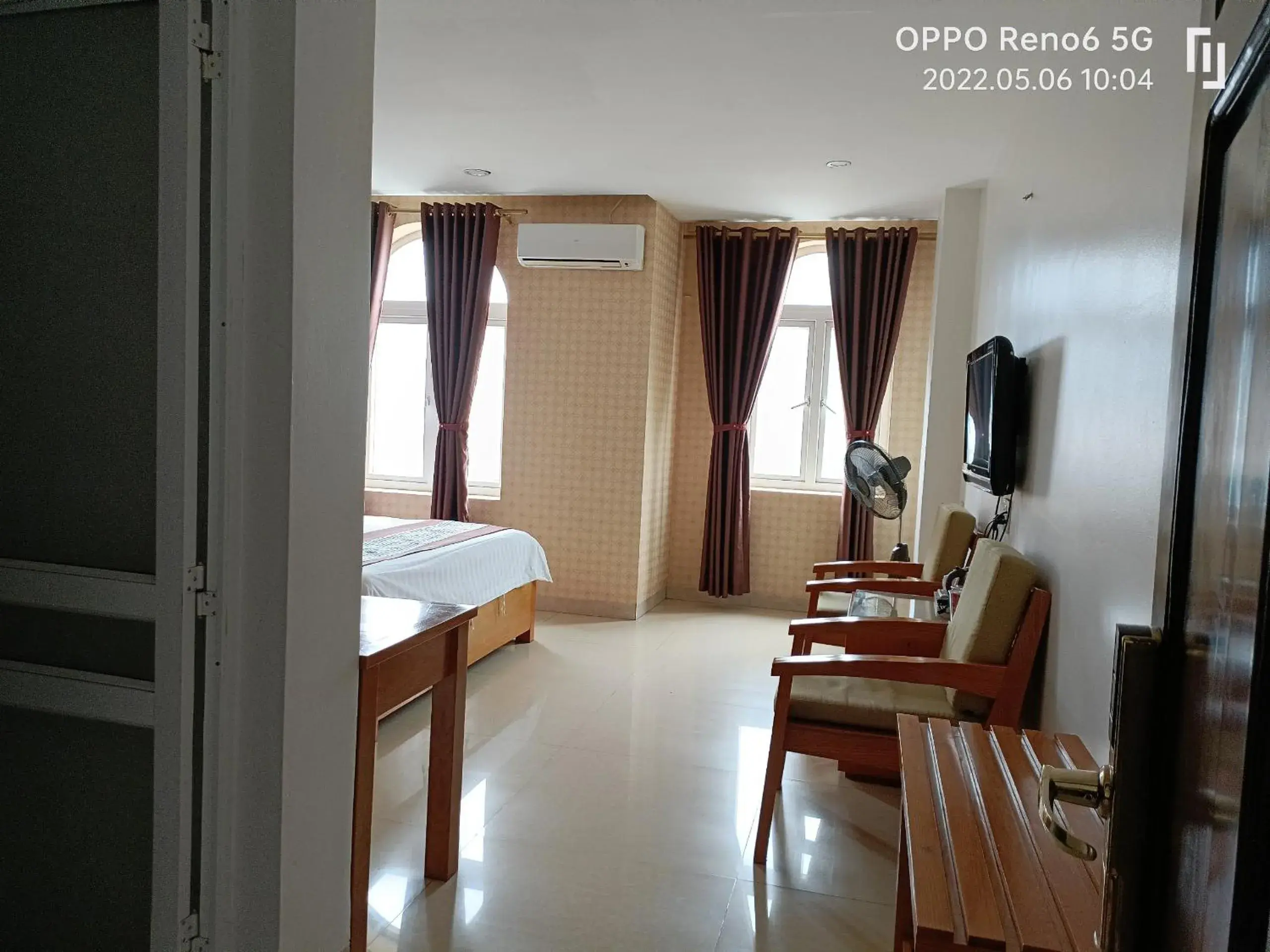 Communal lounge/ TV room, Bed in SONG HONG VIEW HOTEL Communal lounge/ TV room, Bed in SONG HONG VIEW HOTEL