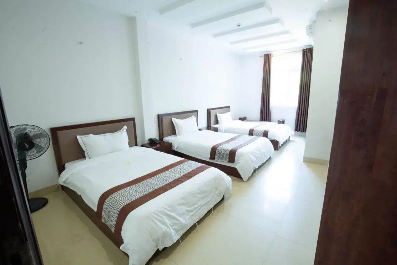 Bed in SONG HONG VIEW HOTEL Bed in SONG HONG VIEW HOTEL