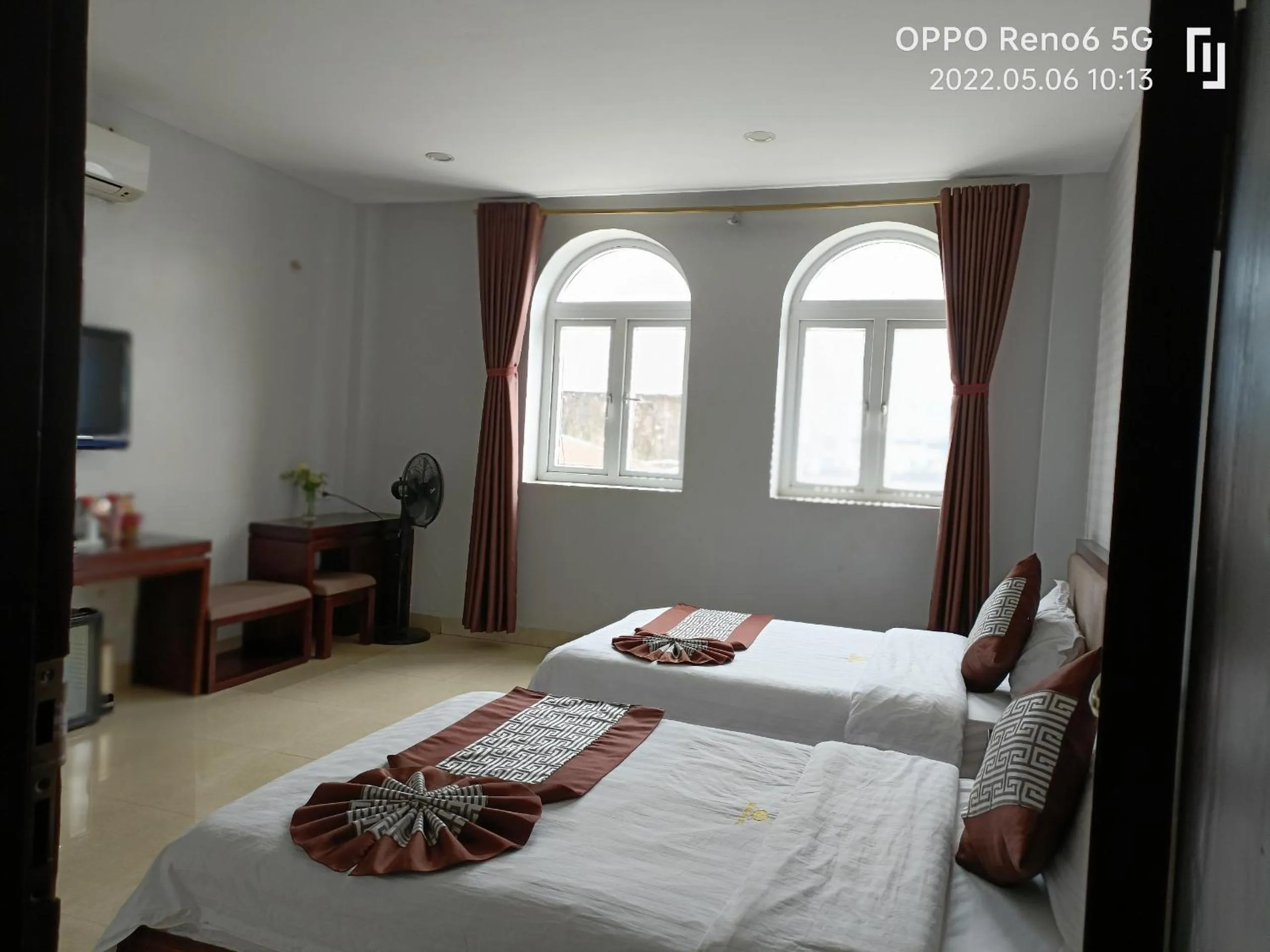 Bedroom, Bed in SONG HONG VIEW HOTEL