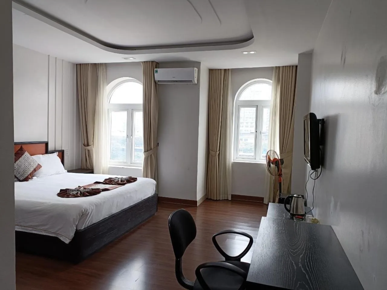 Photo of the whole room, Bed in SONG HONG VIEW HOTEL