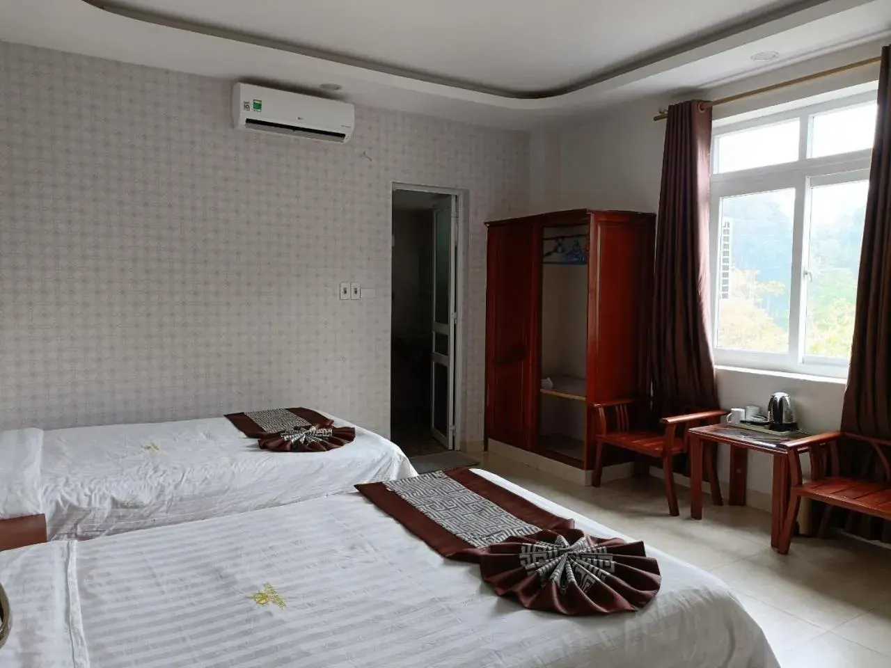 Bed in SONG HONG VIEW HOTEL Bed in SONG HONG VIEW HOTEL