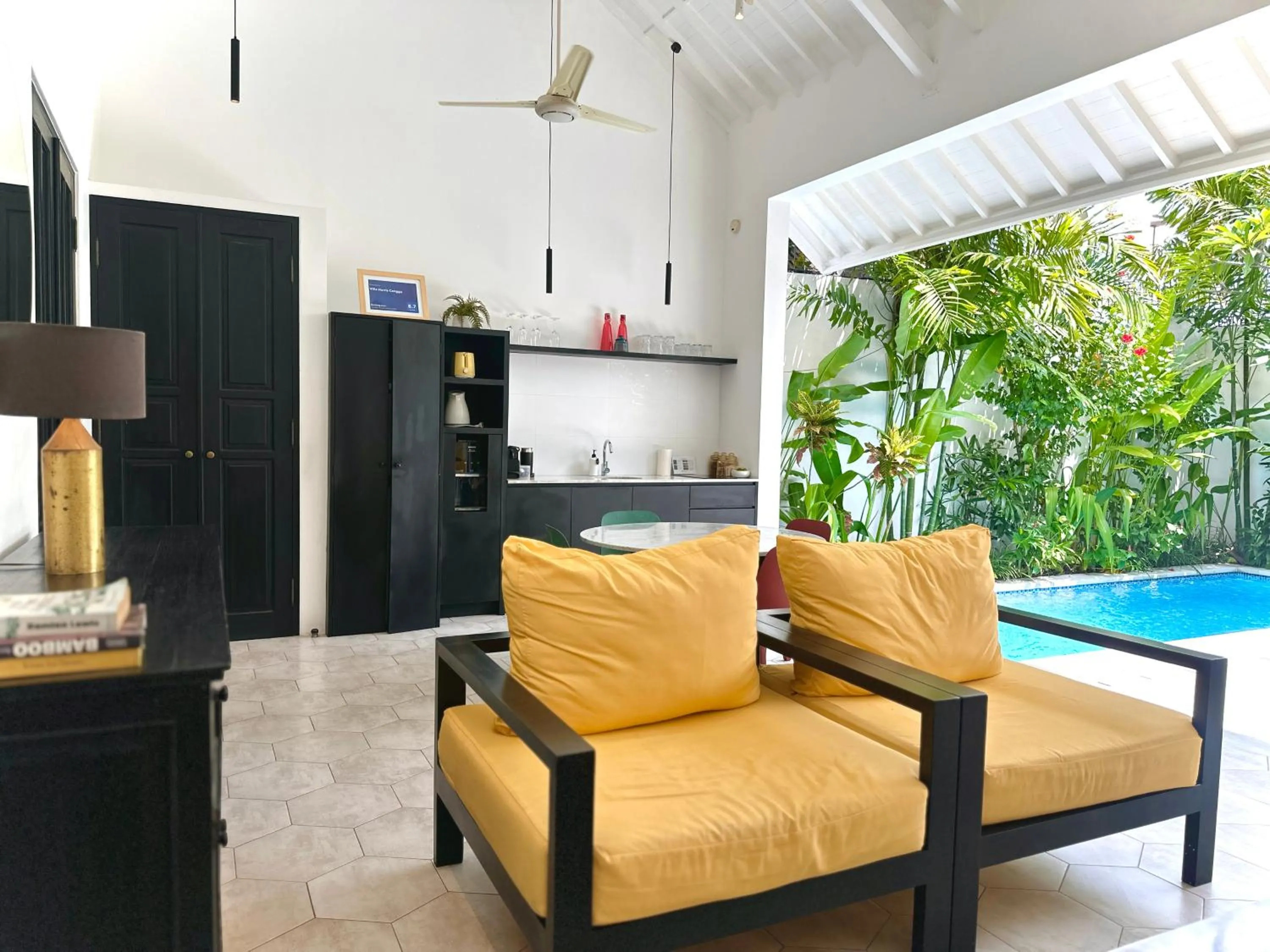 kitchen in Villa Harris Canggu