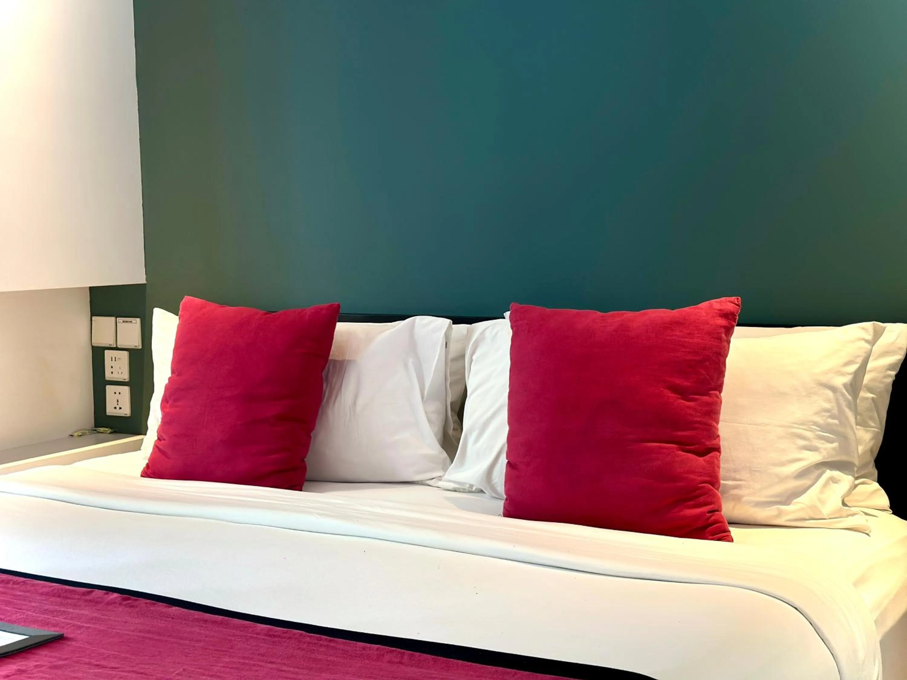 Bed in Villa Harris Canggu