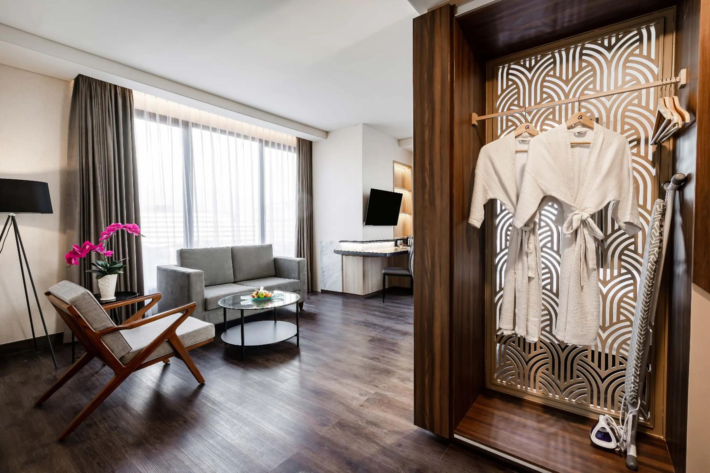 Seating area in Quest Prime Pemuda - Semarang