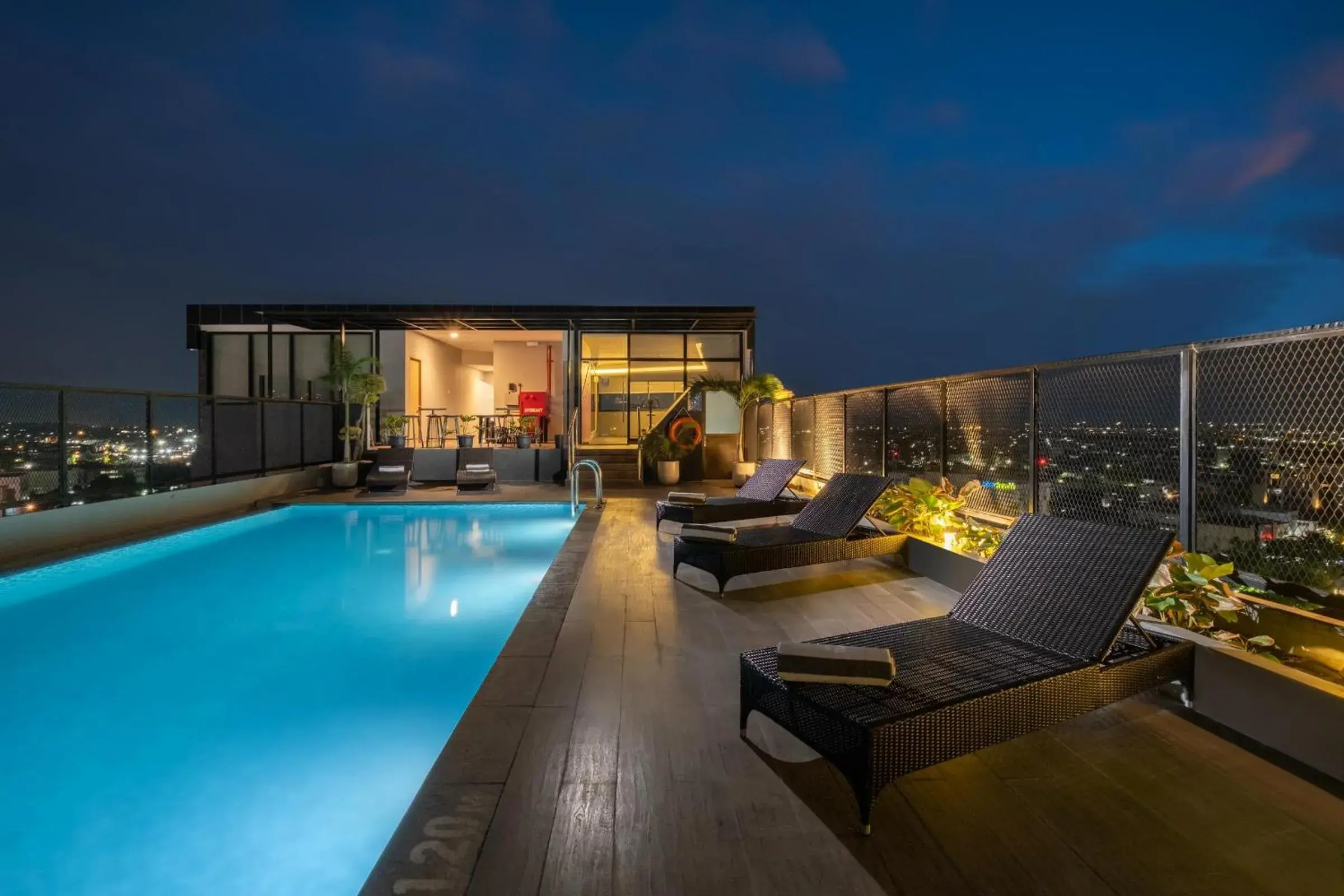 Swimming pool in Quest Prime Pemuda - Semarang Swimming pool in Quest Prime Pemuda - Semarang