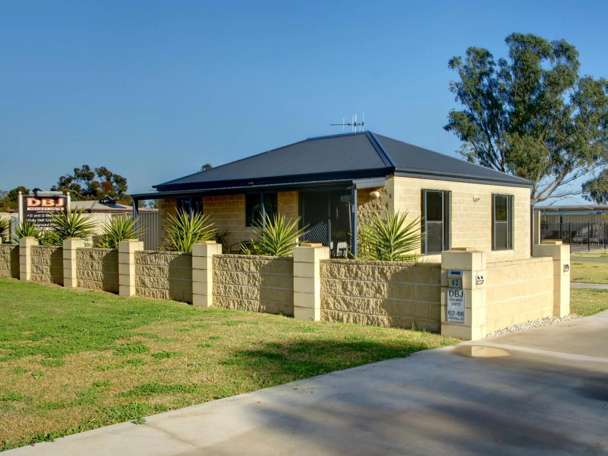 Two-Bedroom Villa - Unit 1 in DBJ Holiday Units