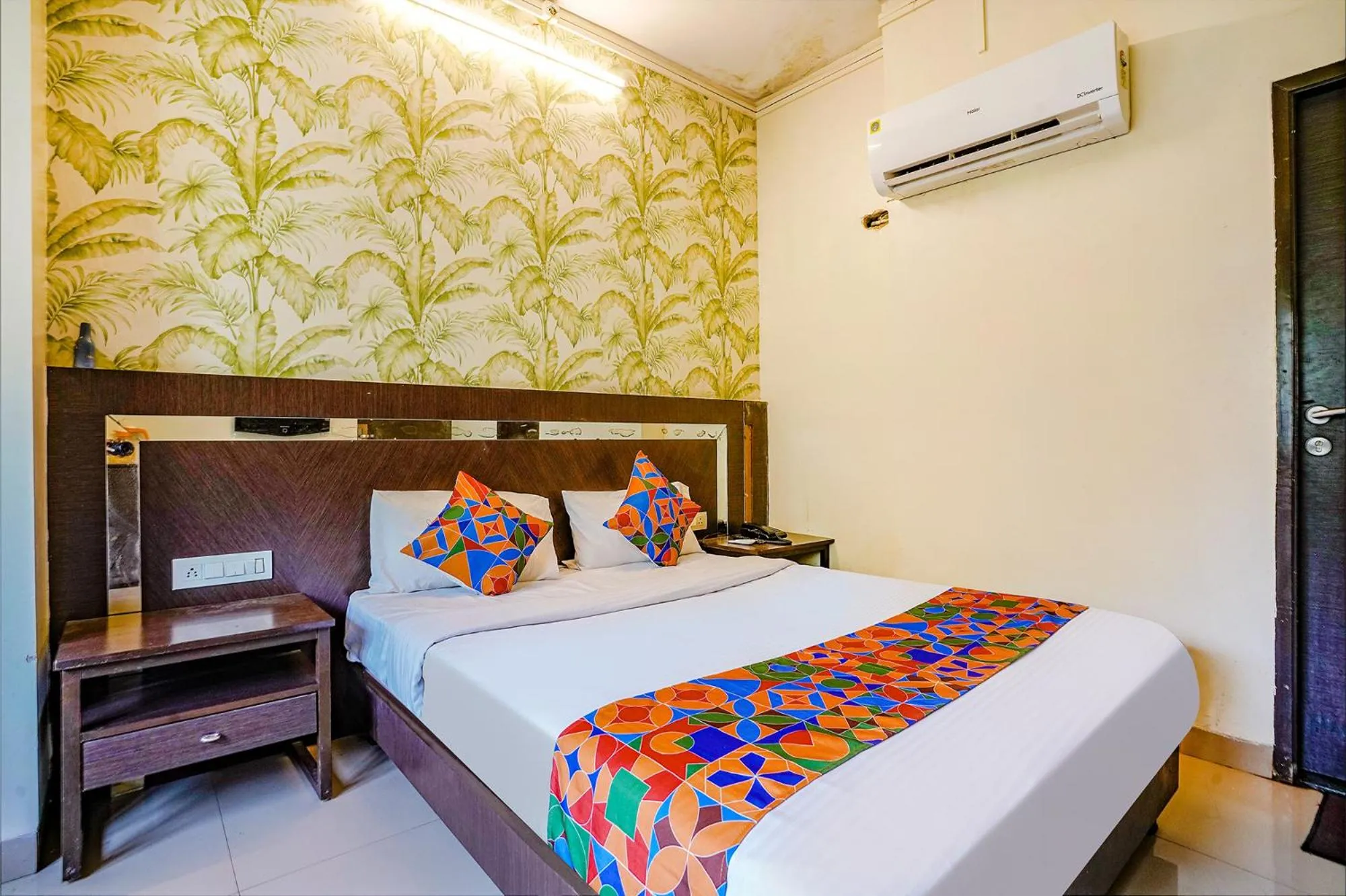 Bed in FabHotel Gargi Deluxe