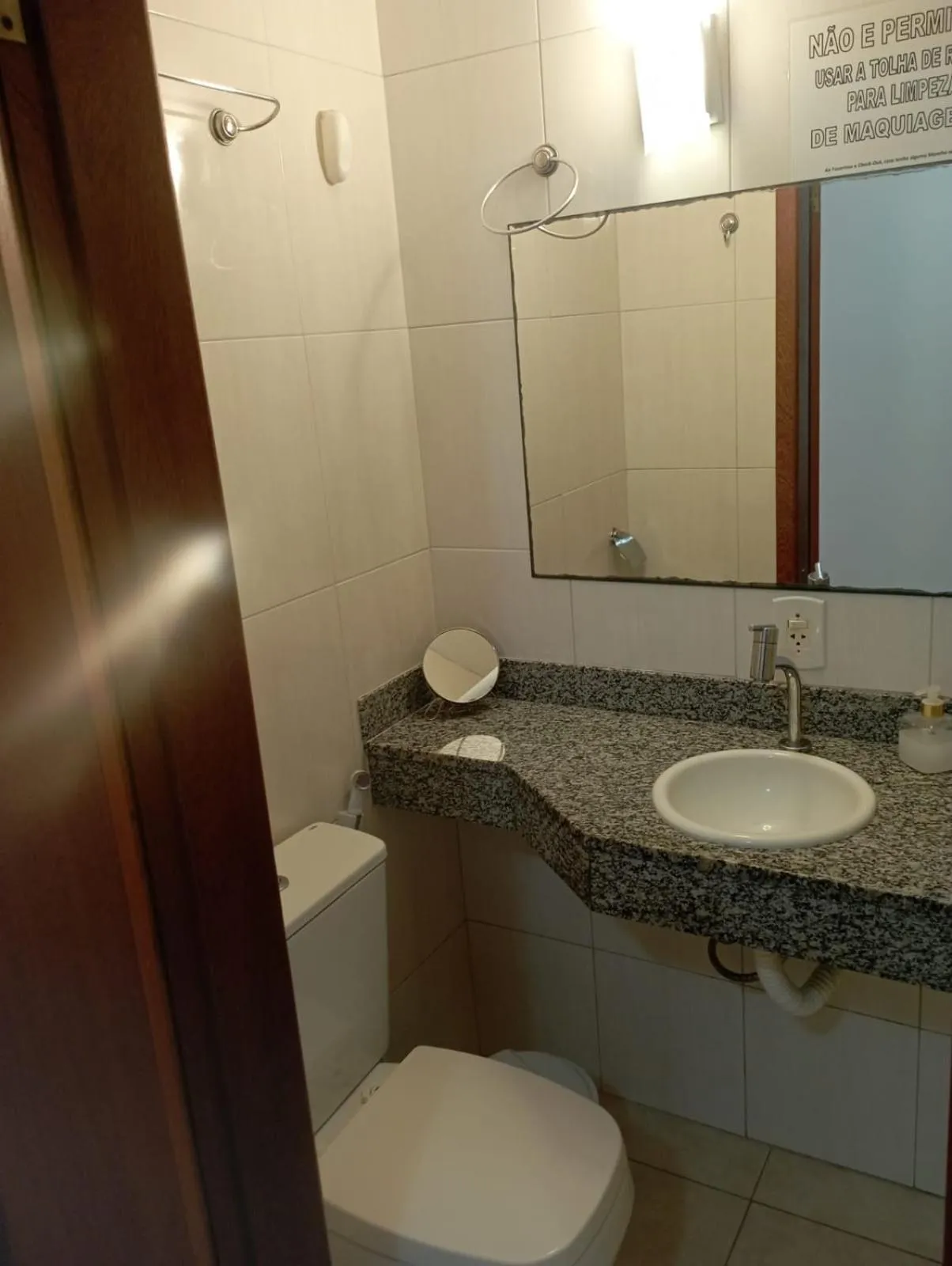 Bathroom in Portela´s Guest House