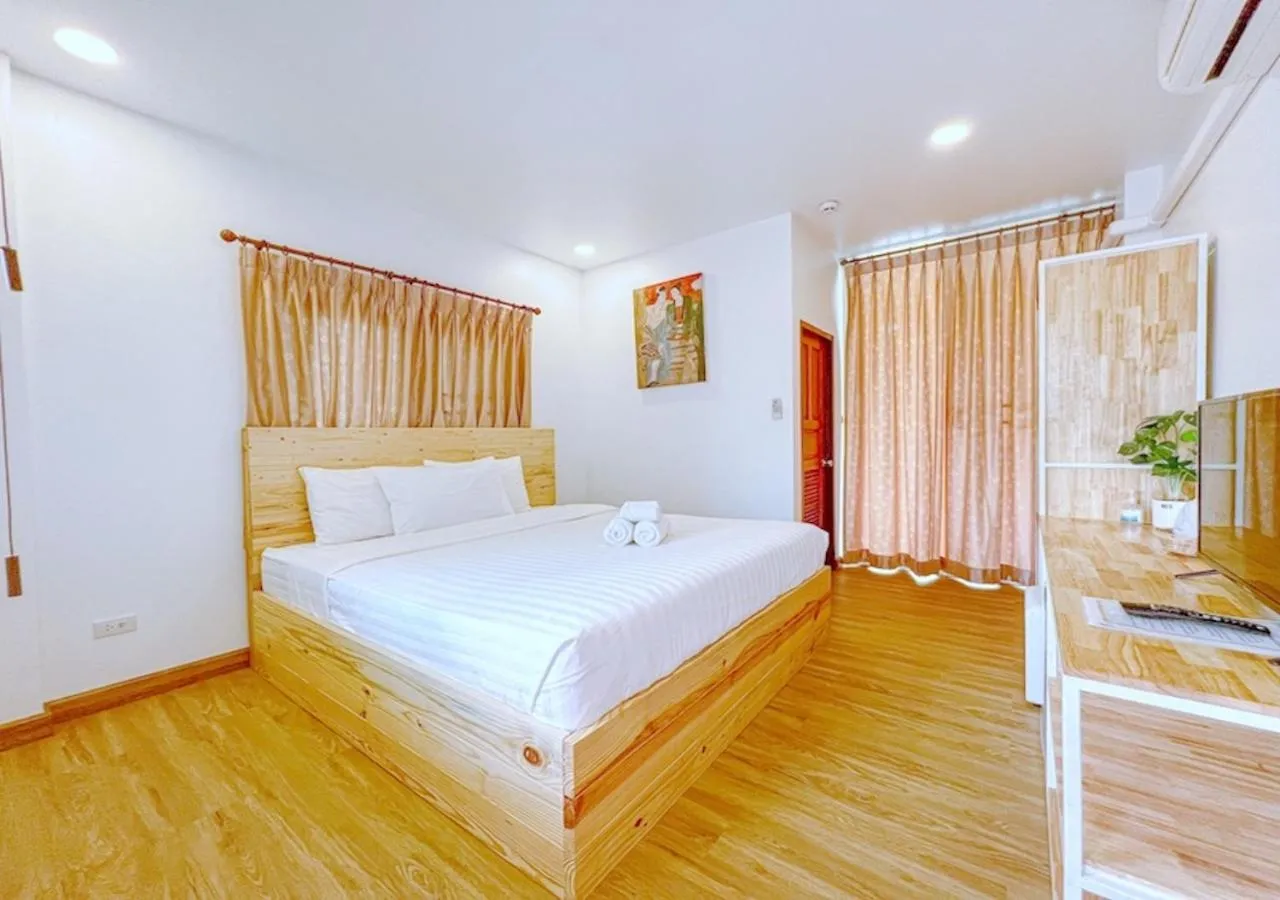 Bed in Bloom Guesthouse