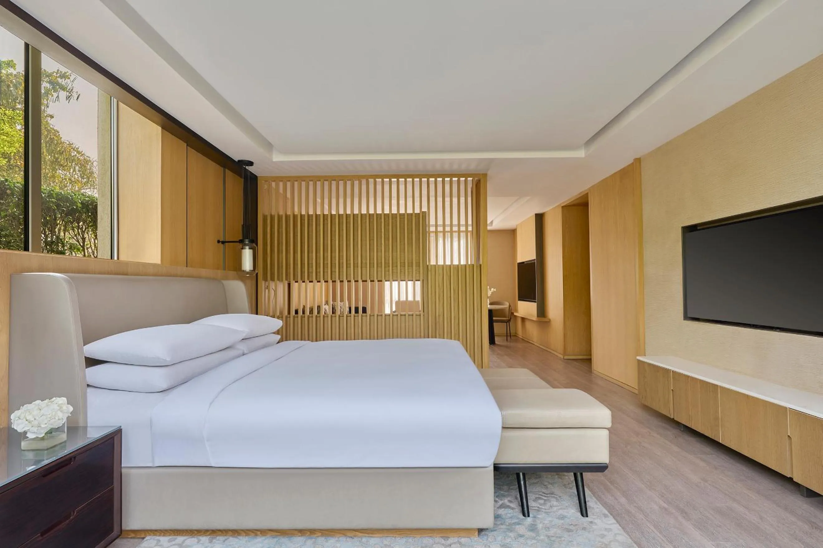 Bedroom, Bed in Aravali Marriott Resort & Spa, Delhi NCR