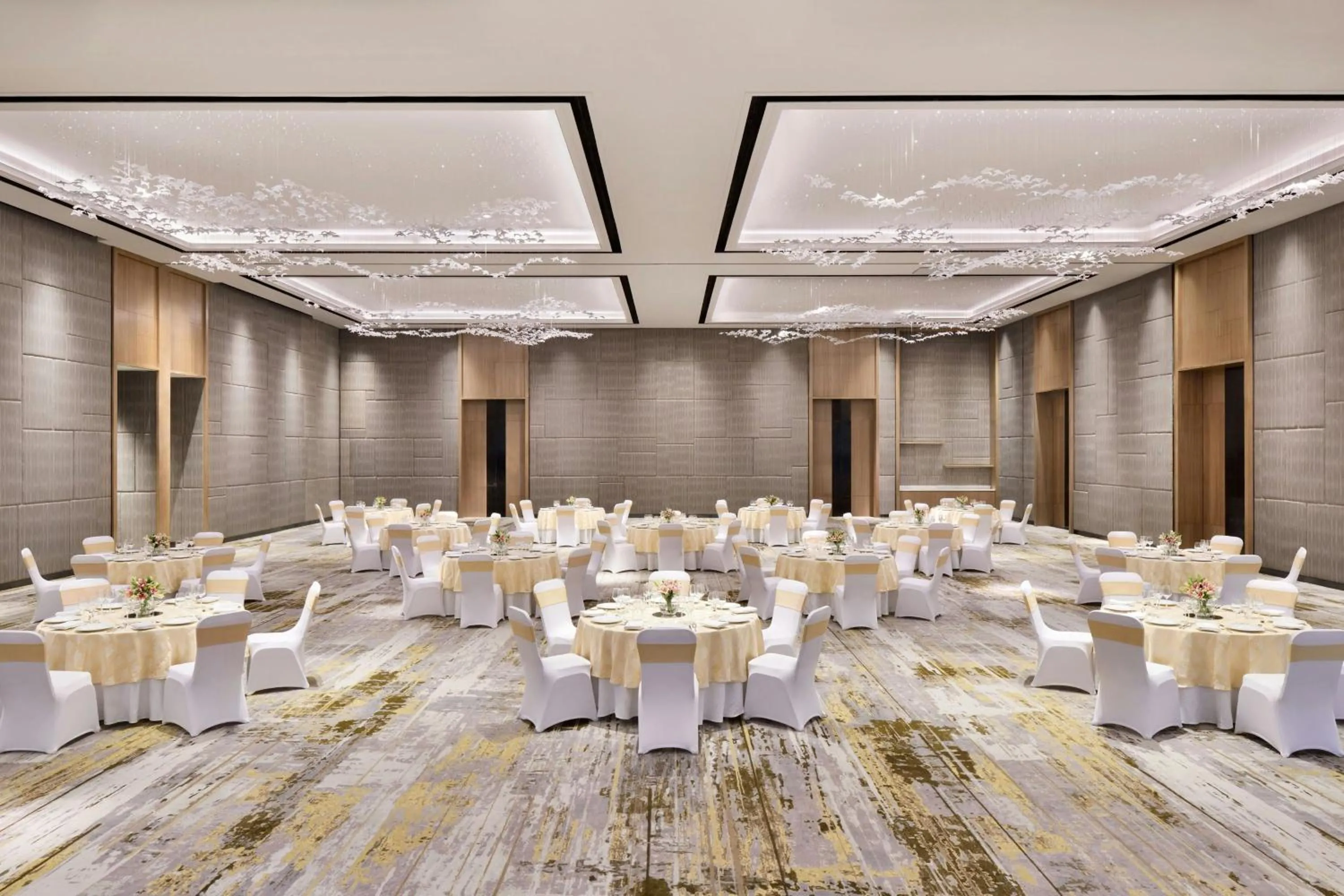 Meeting/conference room in Aravali Marriott Resort & Spa, Delhi NCR