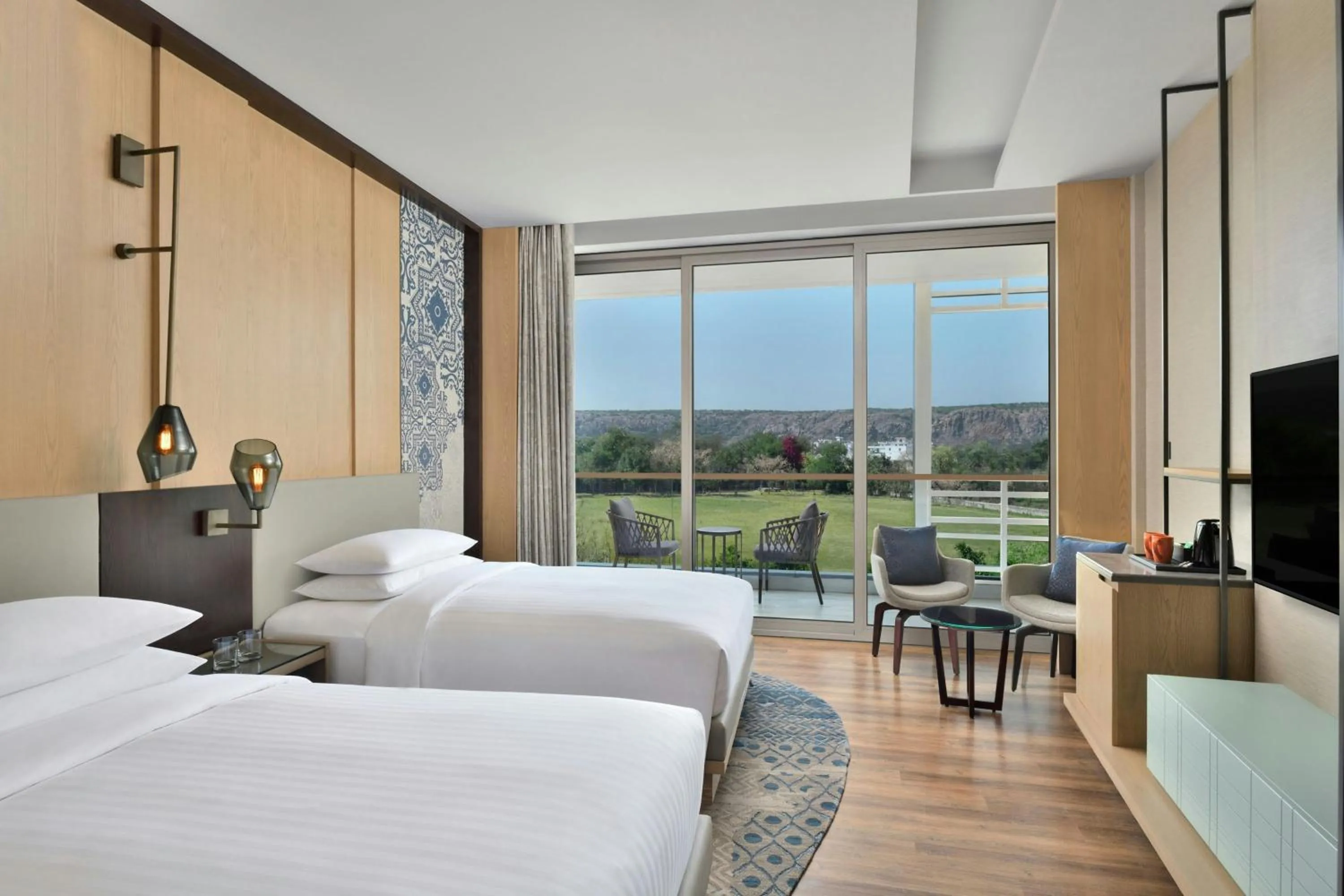 Photo of the whole room, Bed in Aravali Marriott Resort & Spa, Delhi NCR