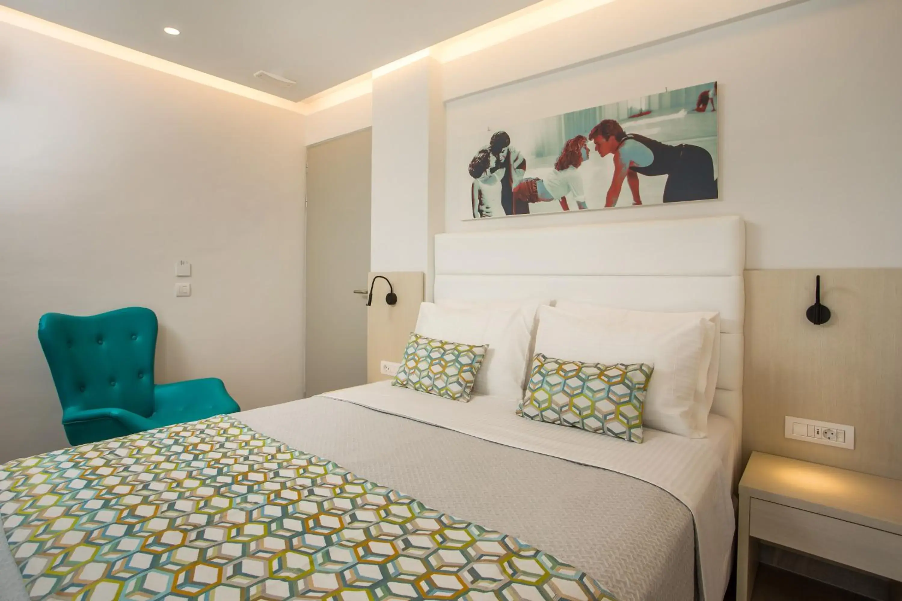 Suite with Spa Bath in Hollywood Inn Faliraki - Adults Only Suite with Spa Bath in Hollywood Inn Faliraki - Adults Only