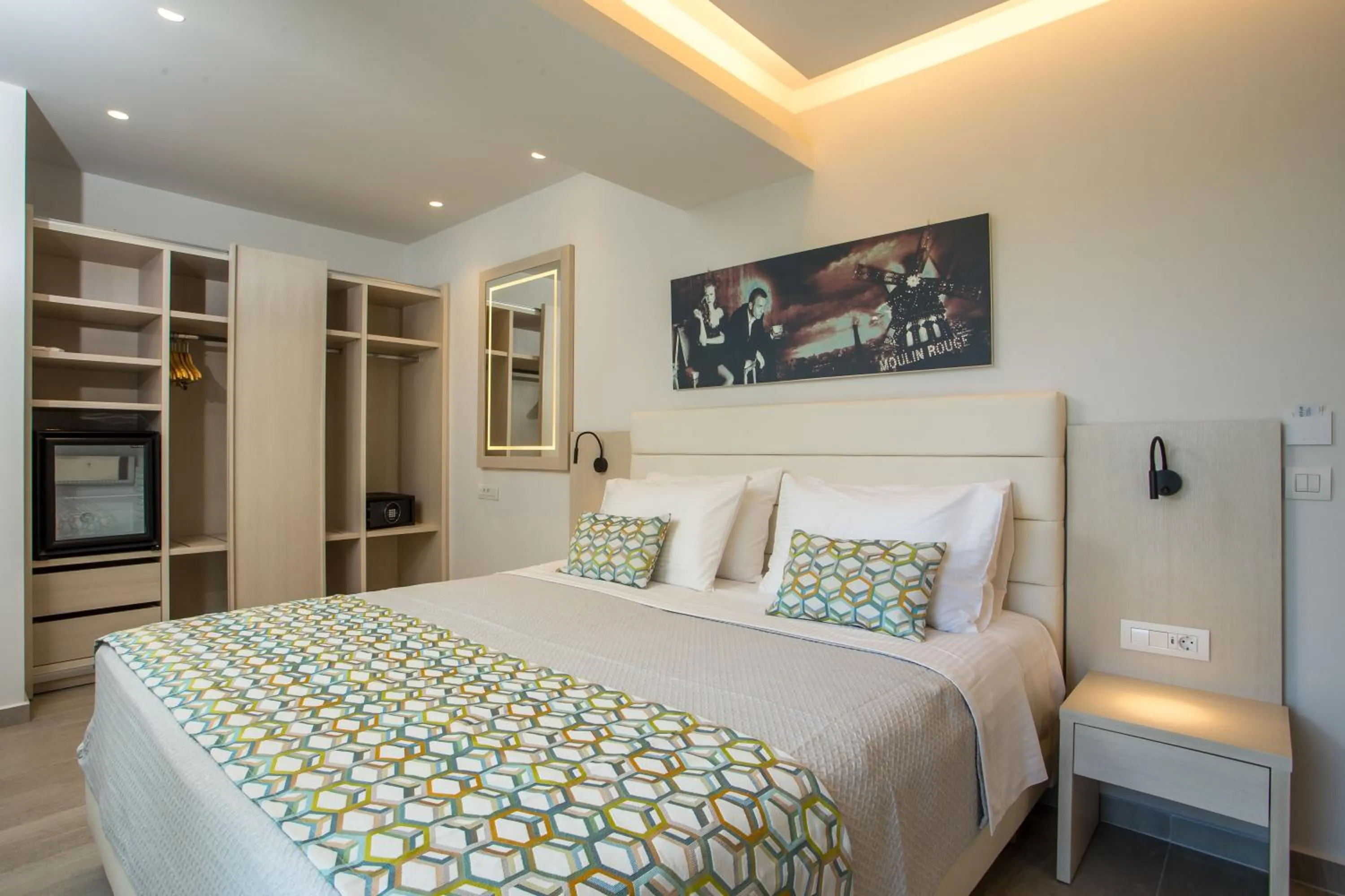 Bed in Hollywood Inn Faliraki - Adults Only