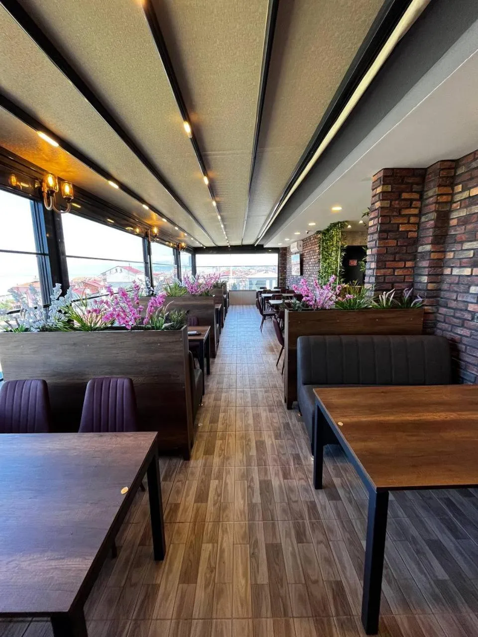 Restaurant/places to eat in Avni Bey Otel