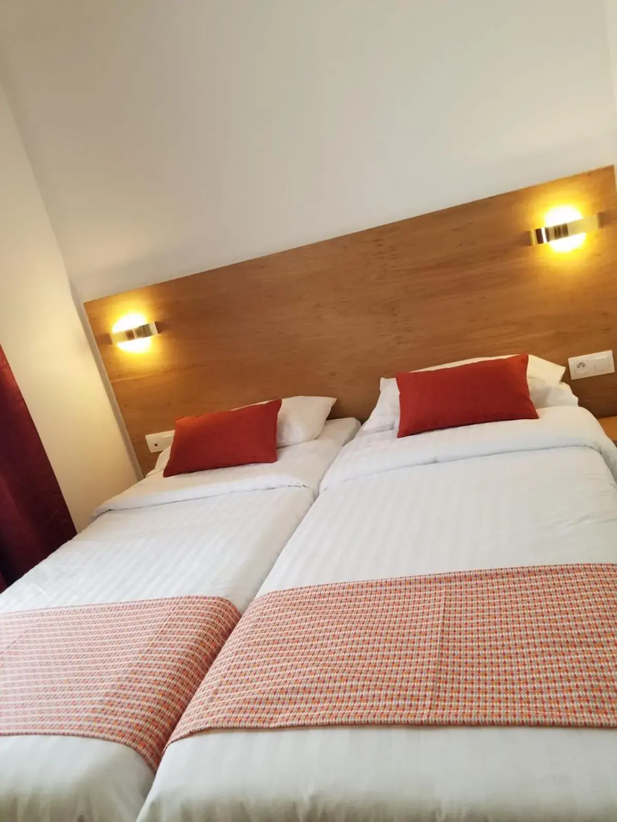 Twin Room in Dupleix Hotel Twin Room in Dupleix Hotel