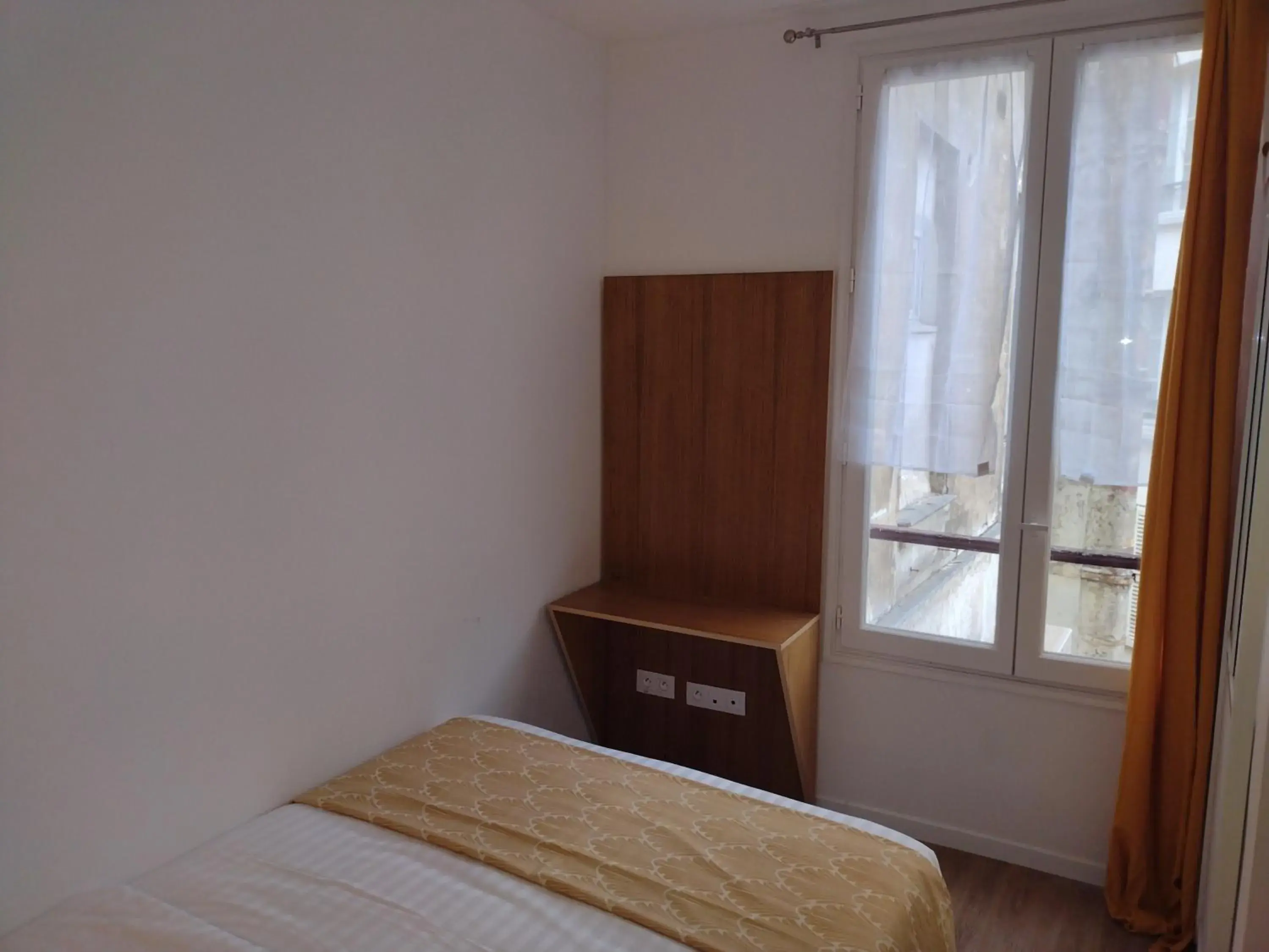 Bedroom, Bed in Dupleix Hotel Bedroom, Bed in Dupleix Hotel