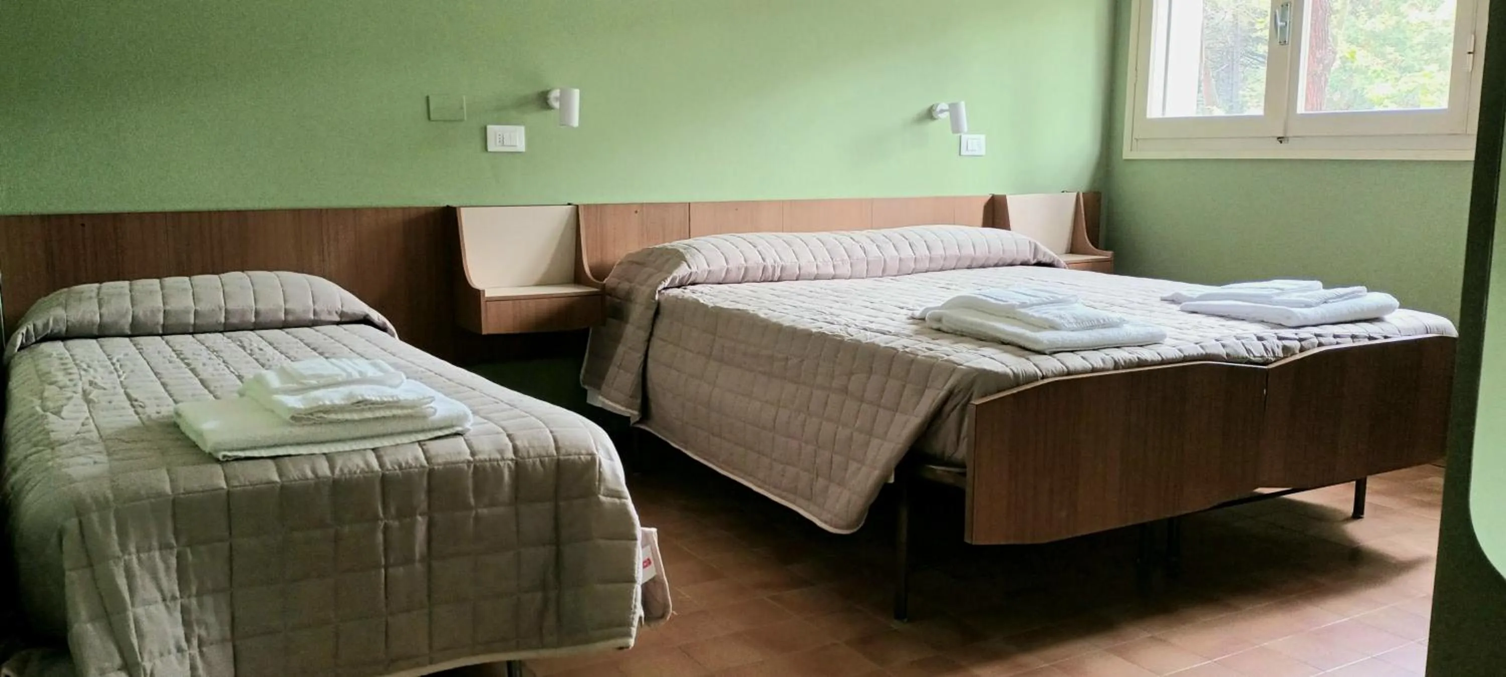Photo of the whole room, Bed in Hotel Millepini