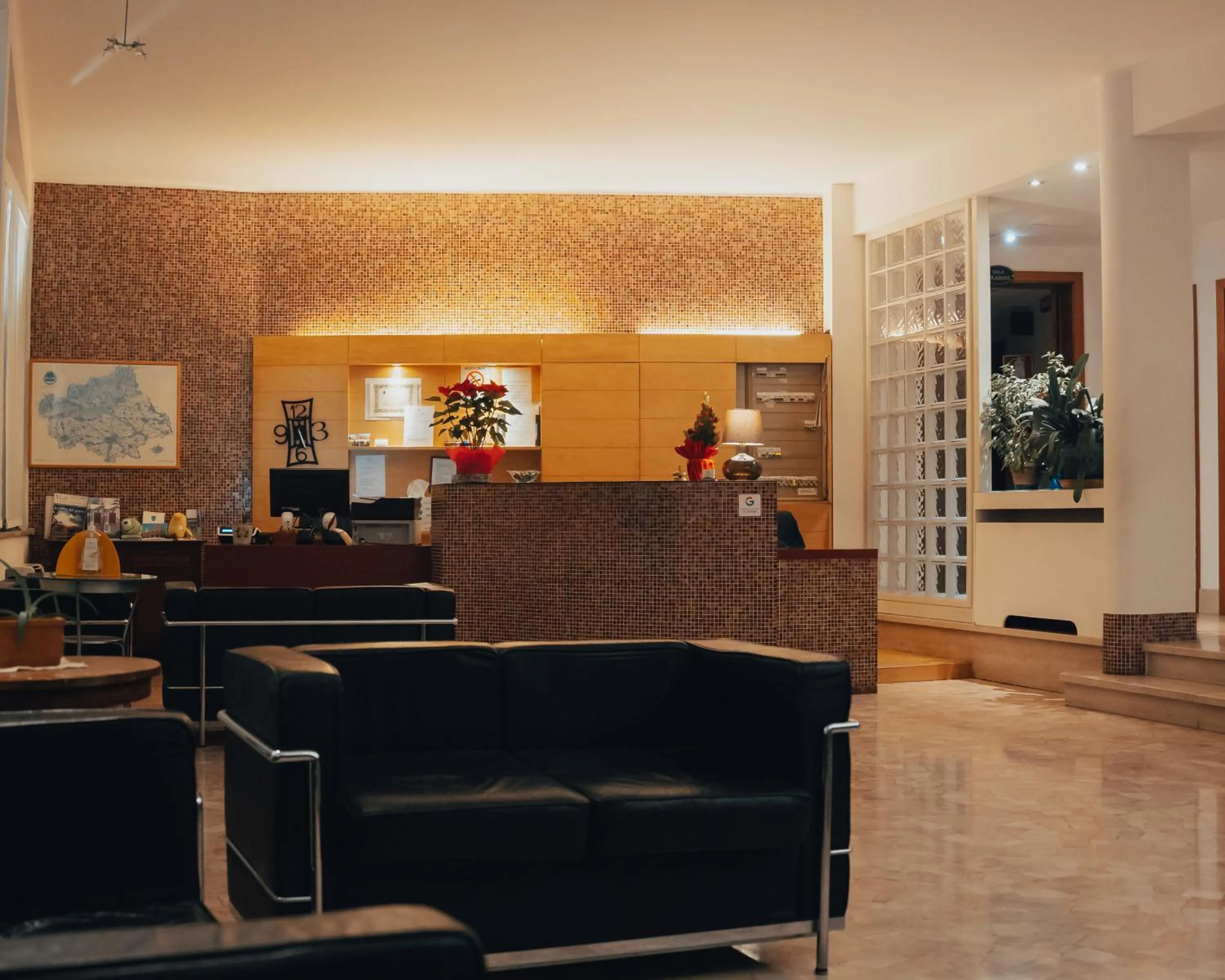 Lobby or reception in Hotel all'Oasi