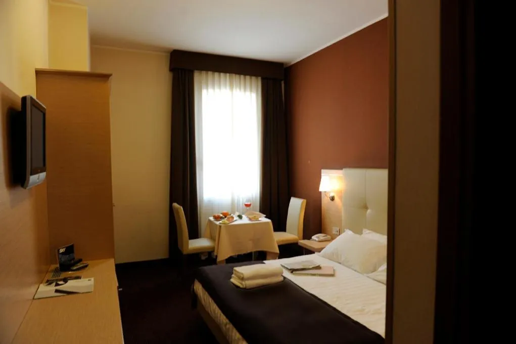 Bed in Hotel Vittoria