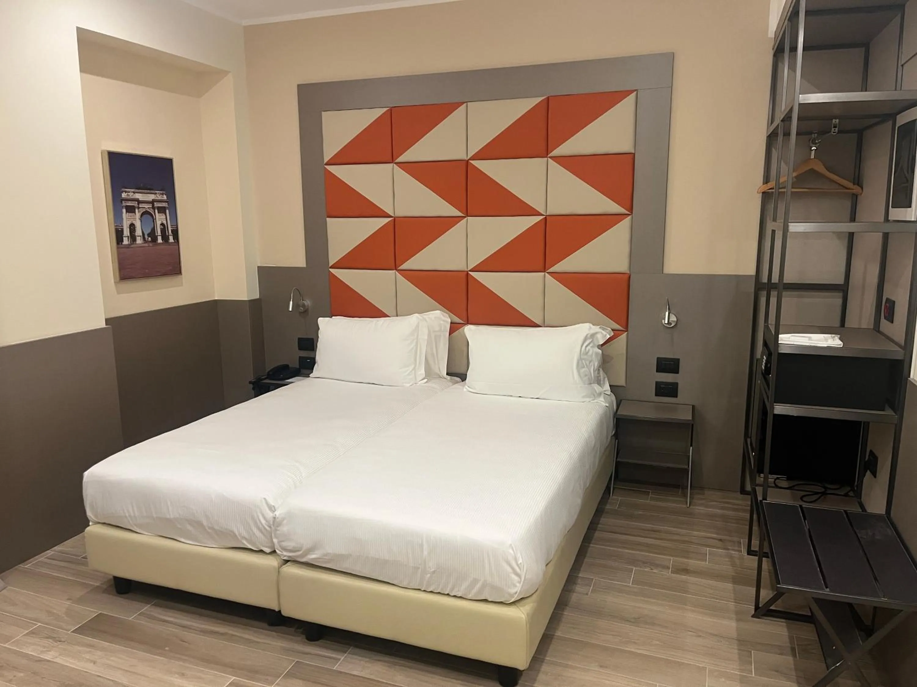 Bedroom, Bed in JR Hotels Bocconi Milano
